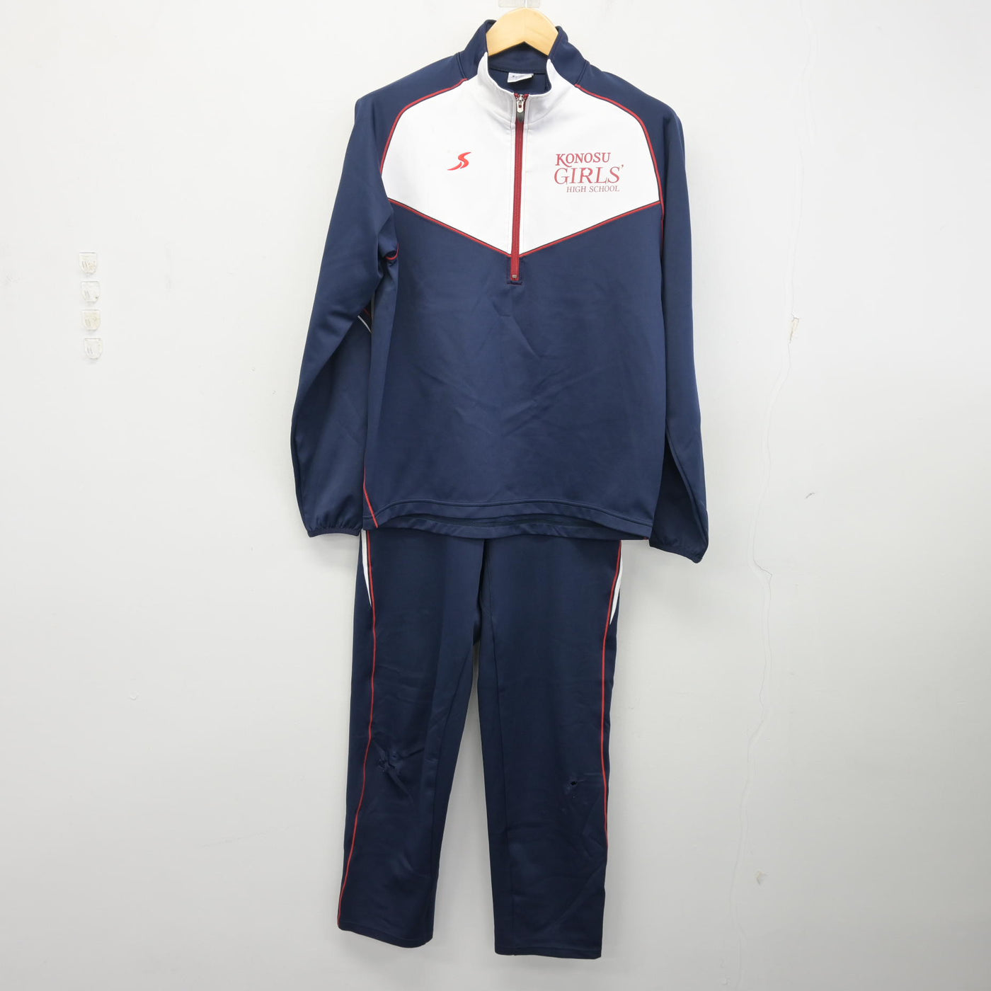 中古】埼玉県 鴻巣女子高等学校 女子制服 3点 (ジャージ 上・体操服 上