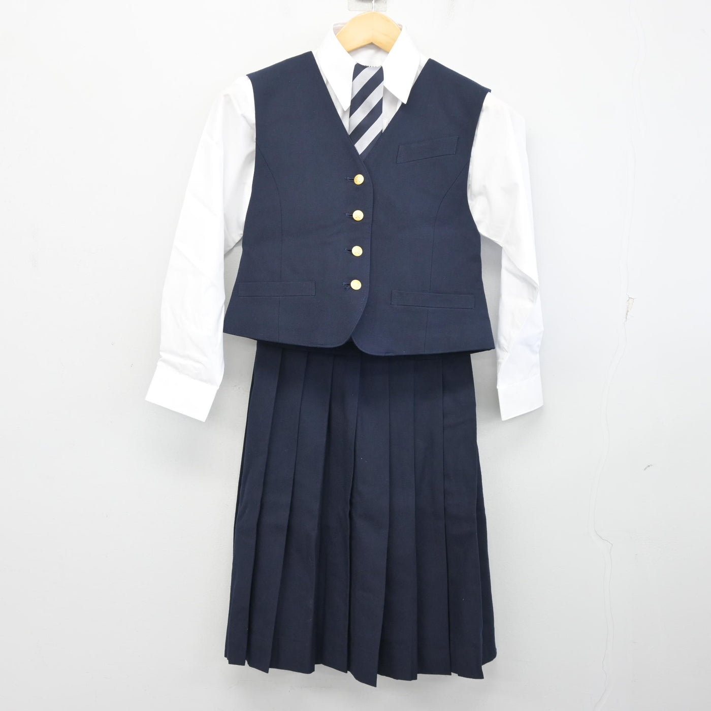 中古】埼玉県 越谷南高等学校 女子制服 6点 (ブレザー・ベスト・シャツ 