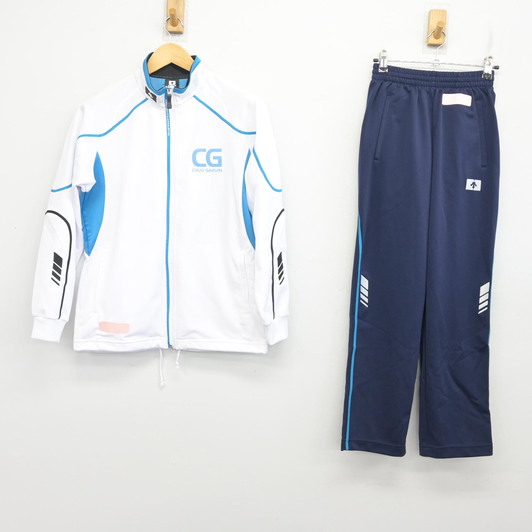 中古】千葉県 中央学院高等学校 女子制服 2点 (ジャージ 上・ジャージ