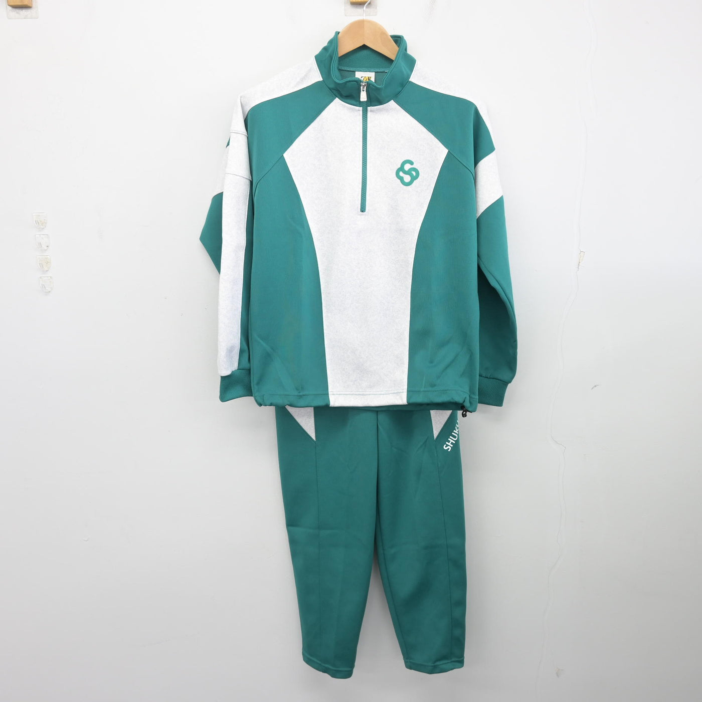 中古】兵庫県 須磨学園 夙川高等学校 女子制服 2点 (ジャージ 上