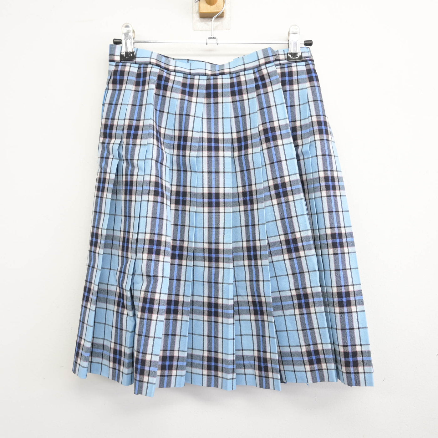 中古】 クラーク記念国際高等学校 女子制服 2点 (シャツ・スカート