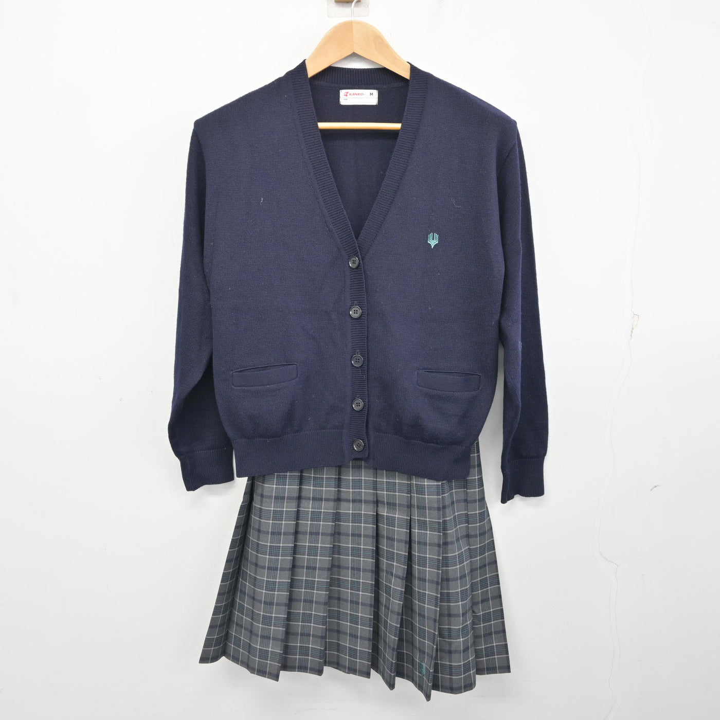 中古】大阪府 大阪学芸高等学校 女子制服 2点 (ニット・スカート
