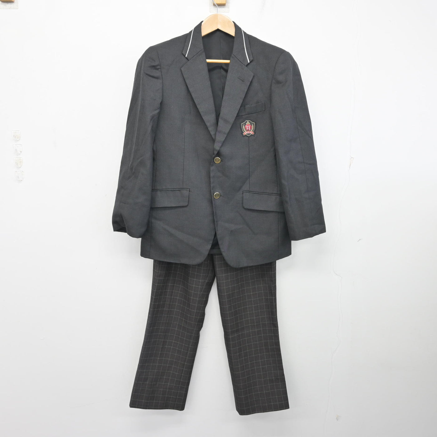 中古】大阪府 大正東中学校 男子制服 2点 (ブレザー・ズボン) sf108194