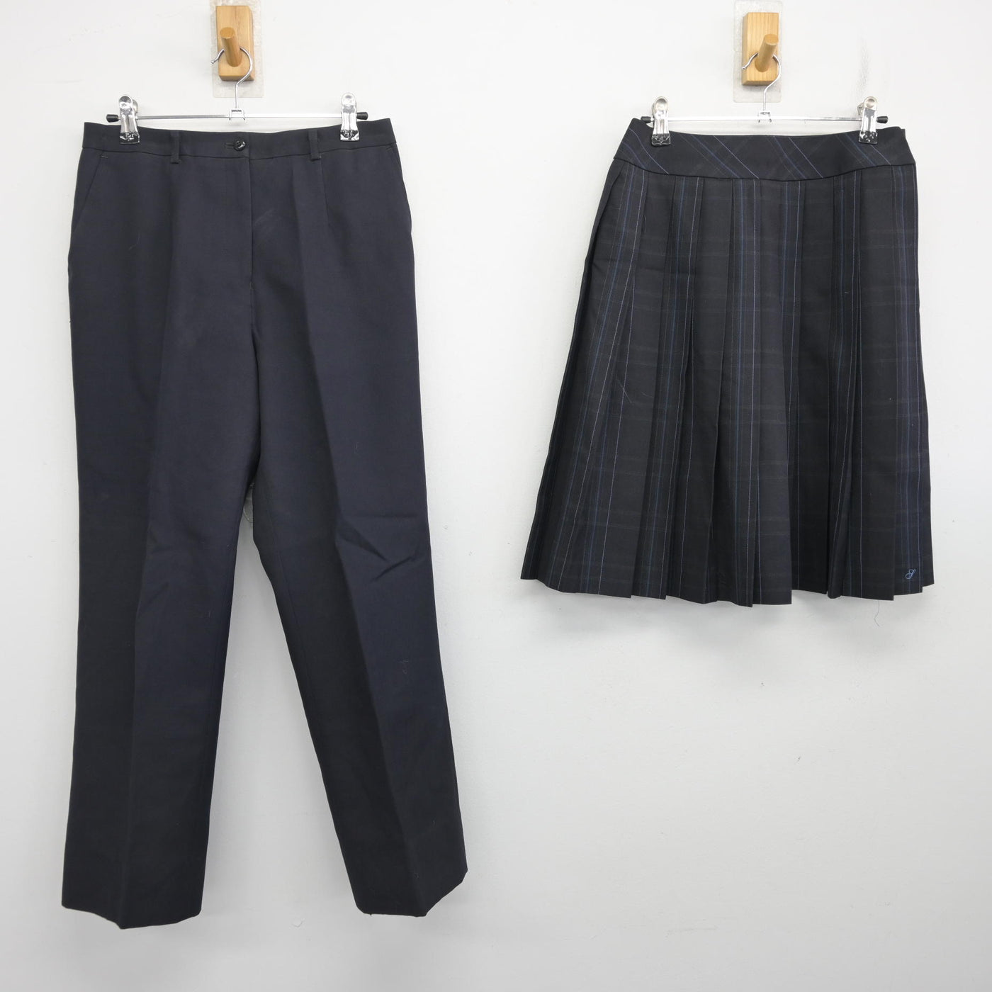中古】東京都 昭和第一学園高等学校 女子制服 4点 (ブレザー・スカート 