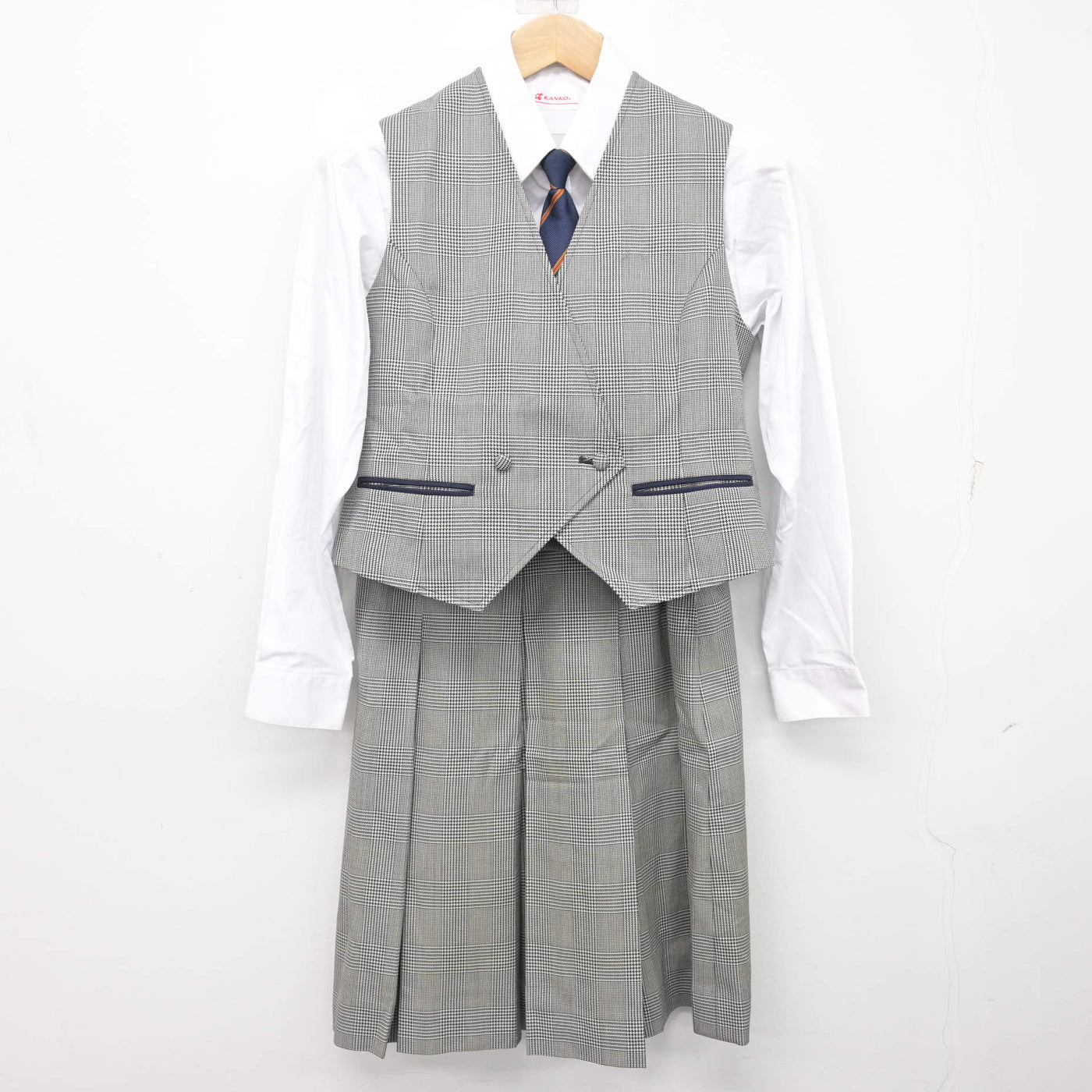 中古】北海道 新川西中学校 女子制服 5点 (ブレザー・ベスト・シャツ 