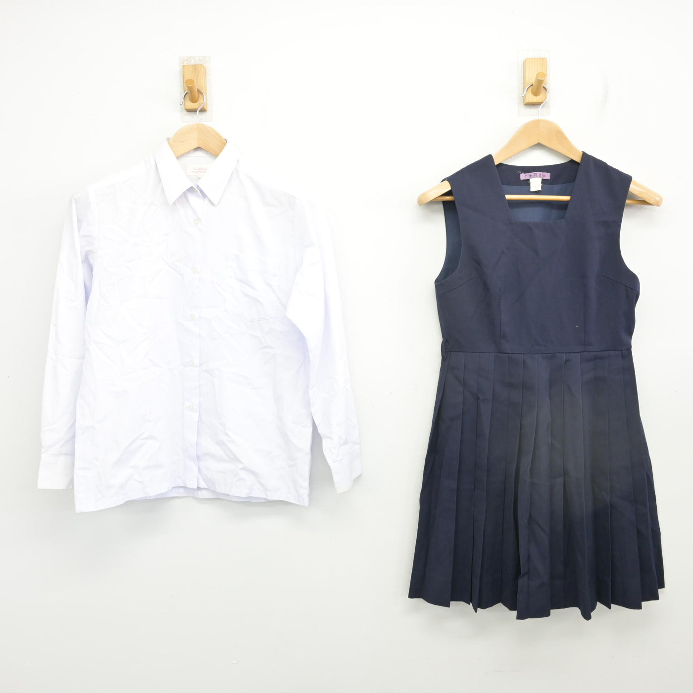 中古】高知県 土佐中学校・高等学校 女子制服 2点 (シャツ・ジャンパー