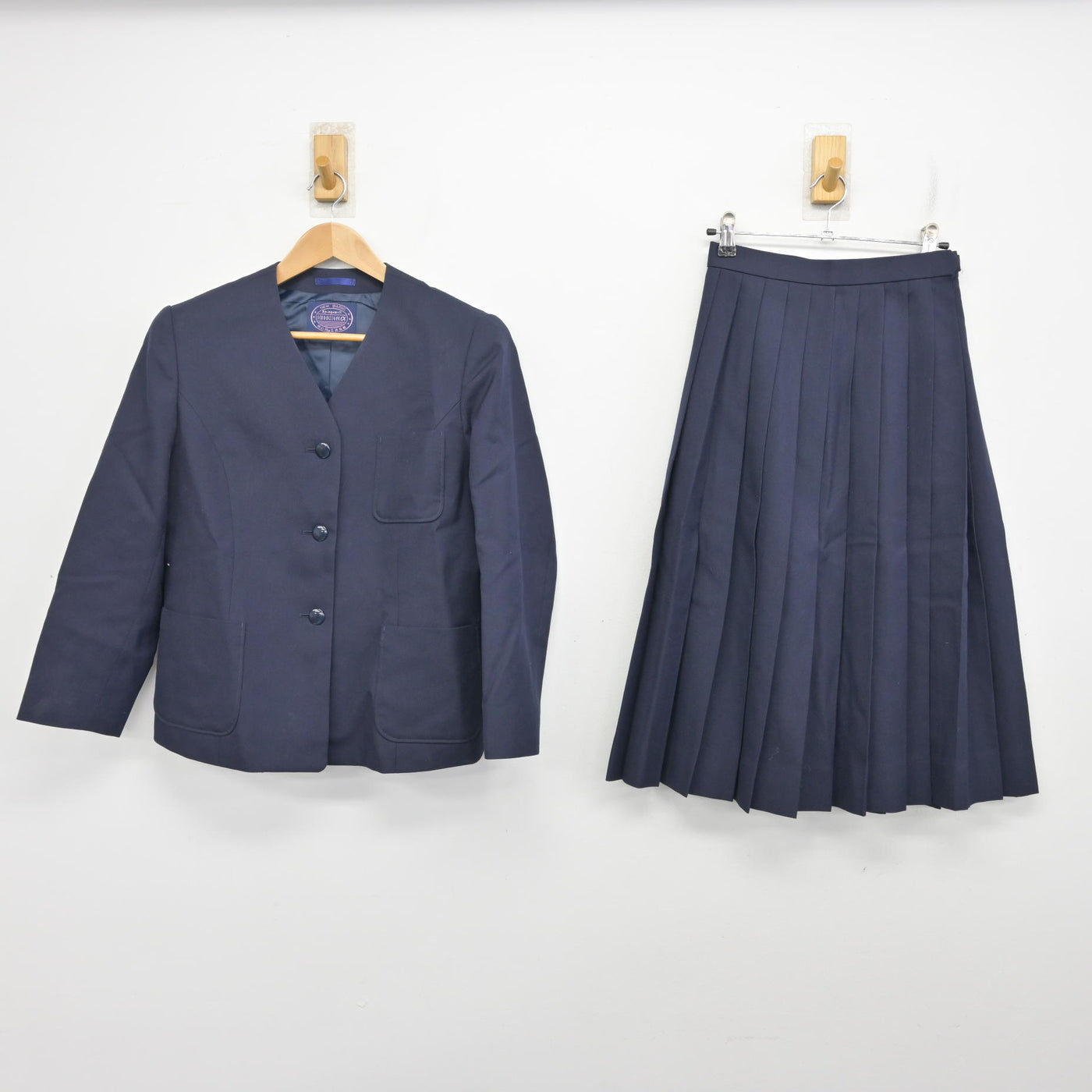 中古】北海道 札幌市立中央中学校 女子制服 2点 (ブレザー・スカート 