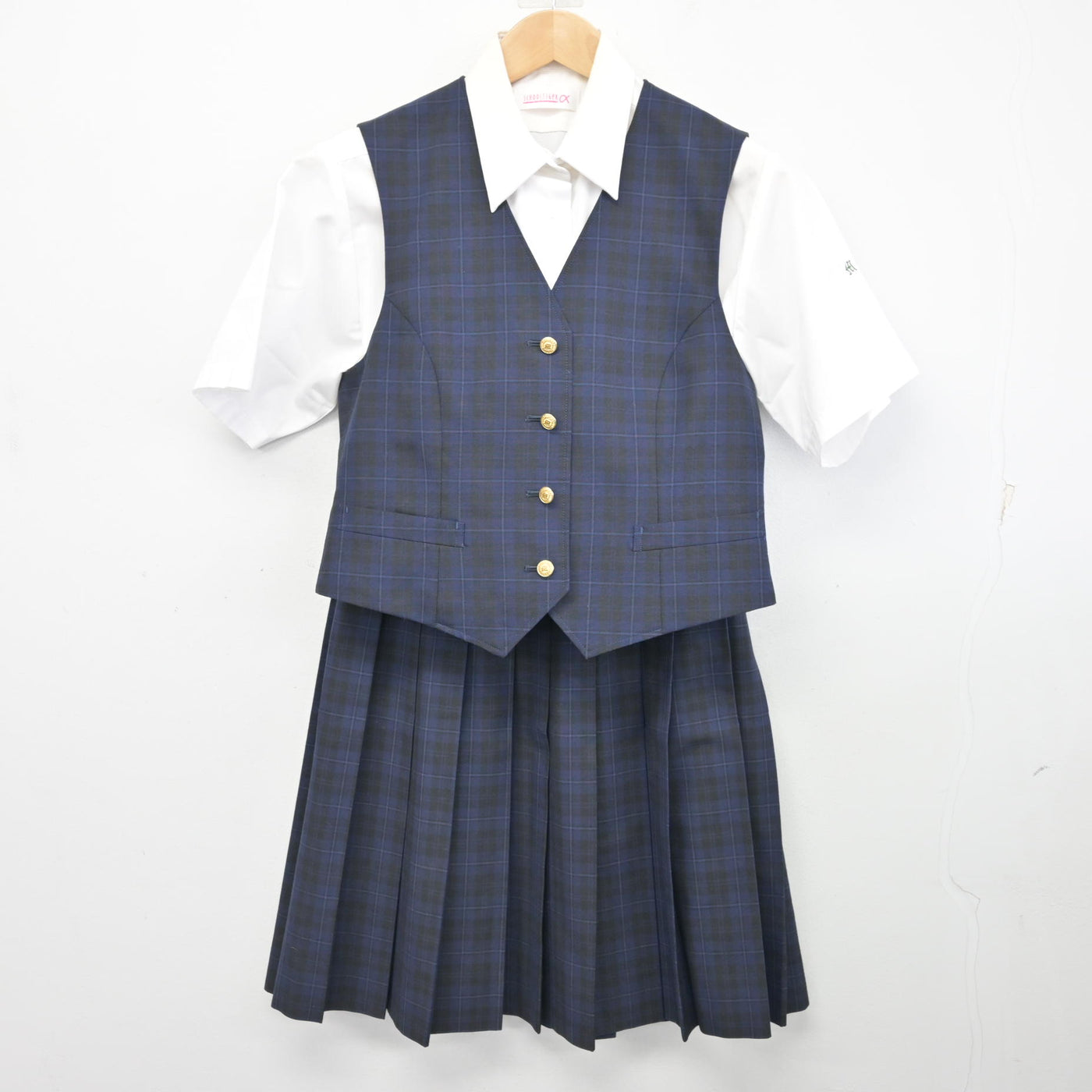 中古】千葉県 幕張総合高等学校 女子制服 3点 (ベスト・シャツ 