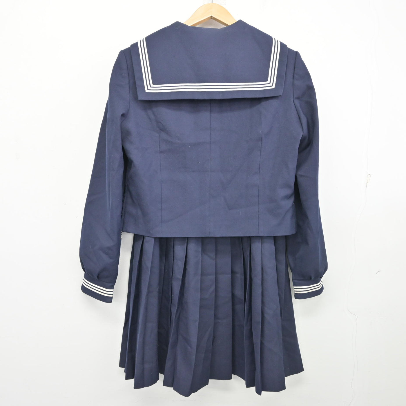 中古】徳島県 羽ノ浦中学校 女子制服 3点 (セーラー服・スカート 中古】徳島県 羽ノ浦中学校 女子制服 3点 (セーラー服・スカート