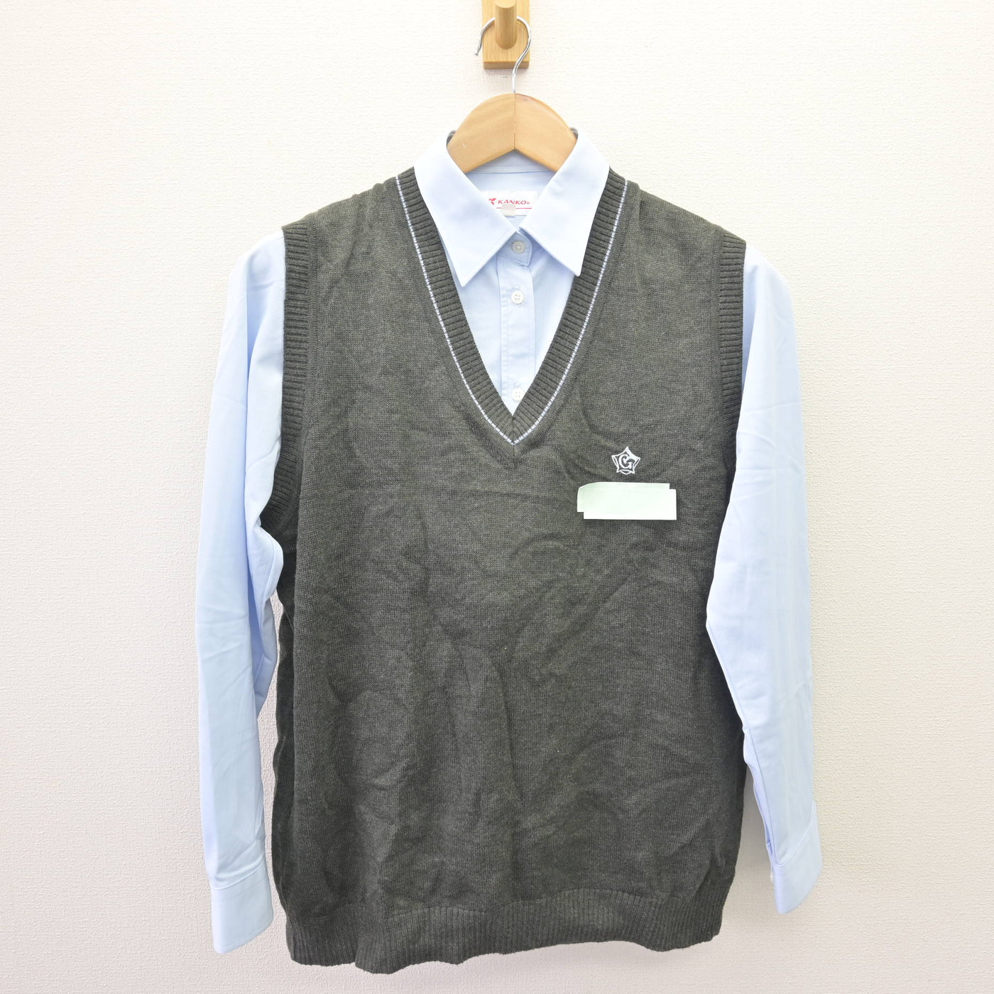 【中古】北海道 五稜郭中学校 女子制服 2点 (ニットベスト・シャツ) sf110004
