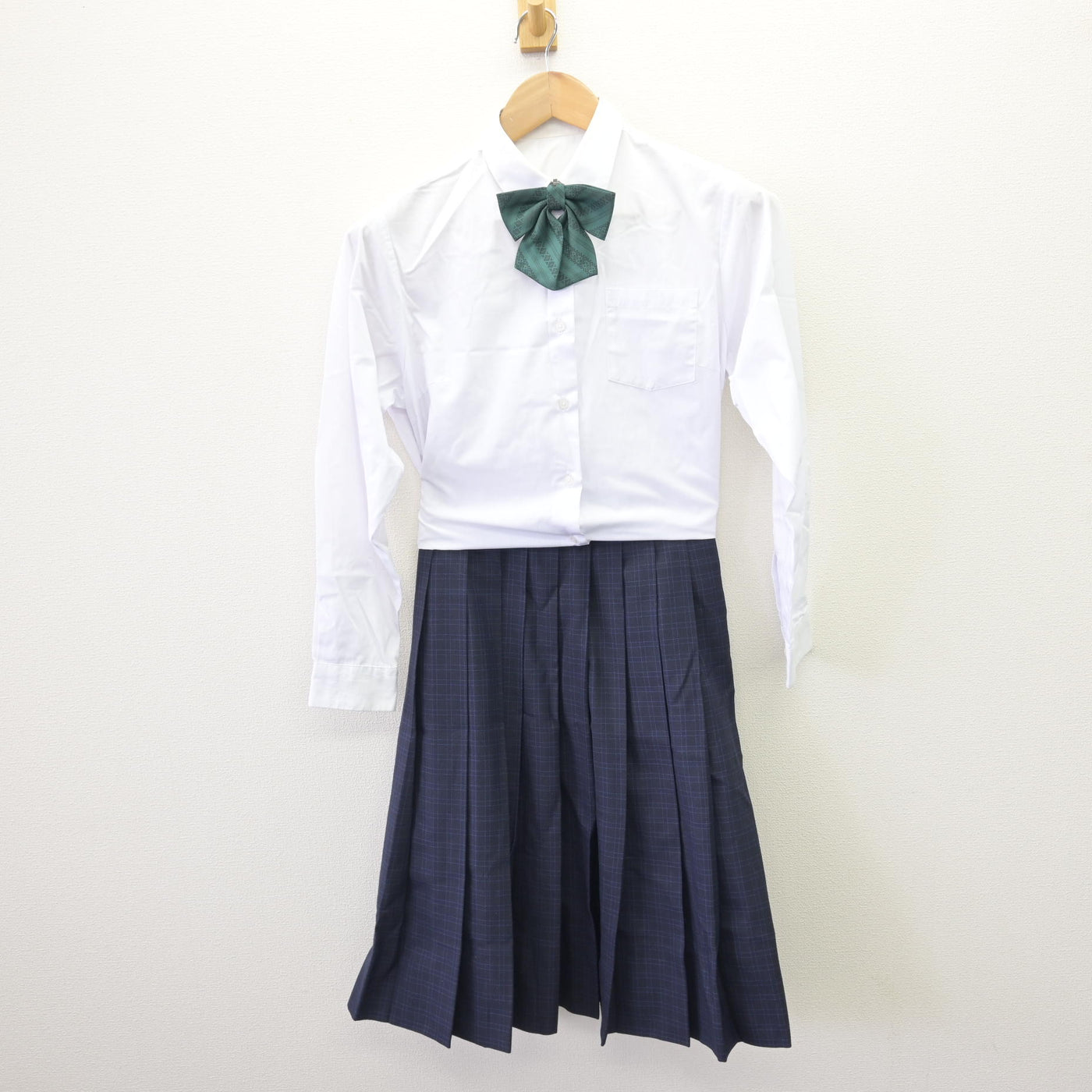 【中古】福岡県 照葉中学校 女子制服 4点 (ブレザー・シャツ・スカート) sf110015