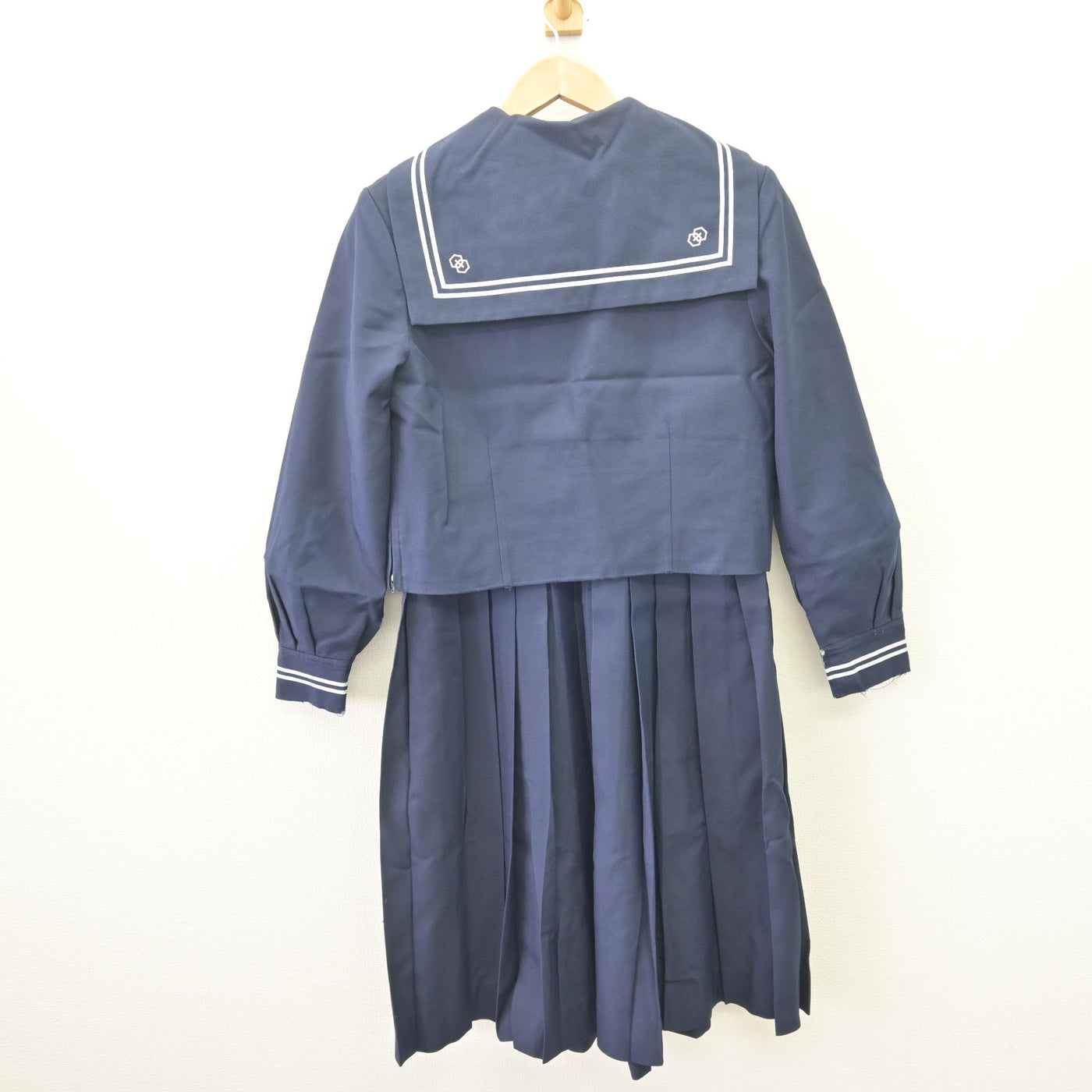 【中古】東京都 江東区立第二亀戸中学校 女子制服 3点 (セーラー服・ジャンパースカート) sf110017