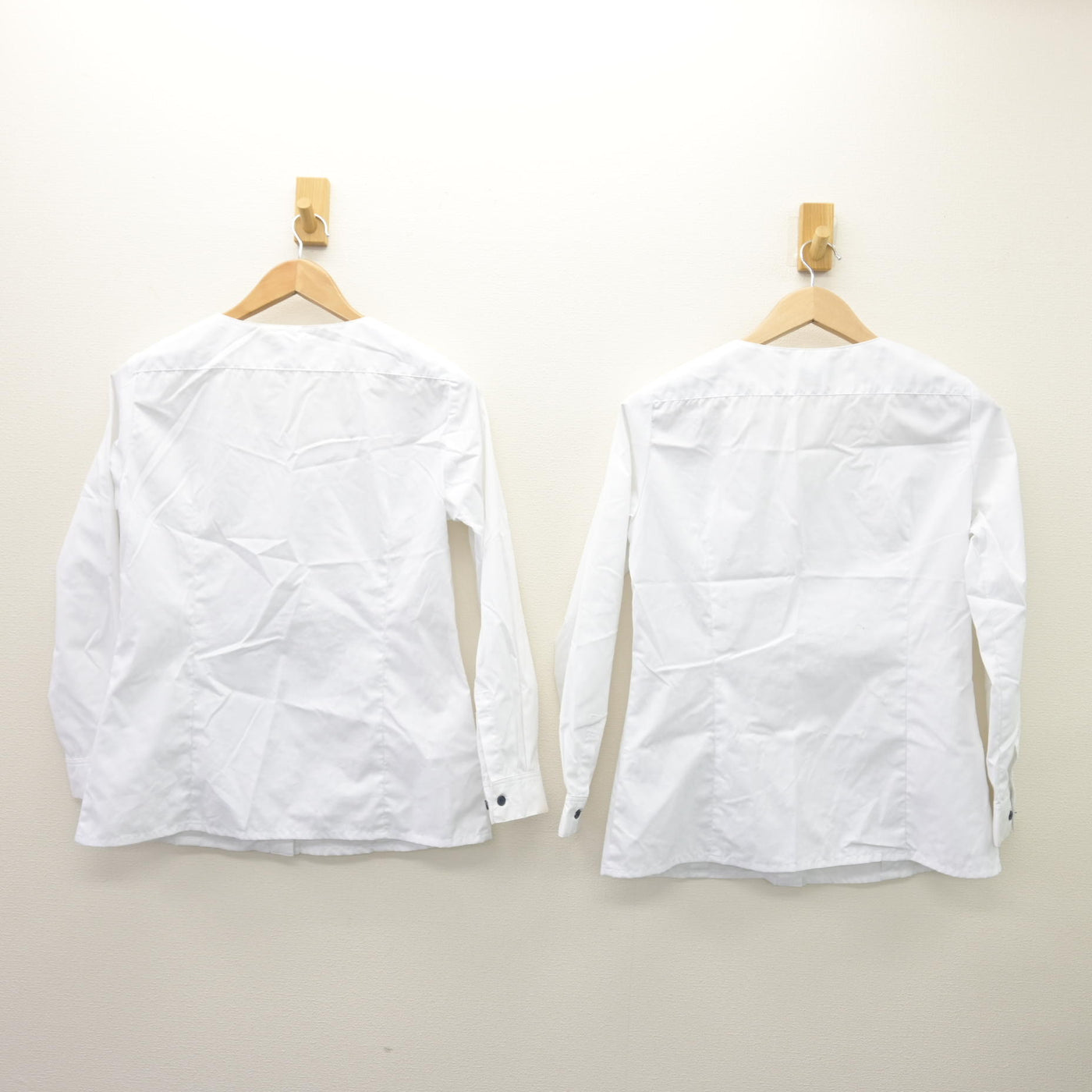 【中古】東京都 板橋有徳高等学校 女子制服 2点 (シャツ) sf110031