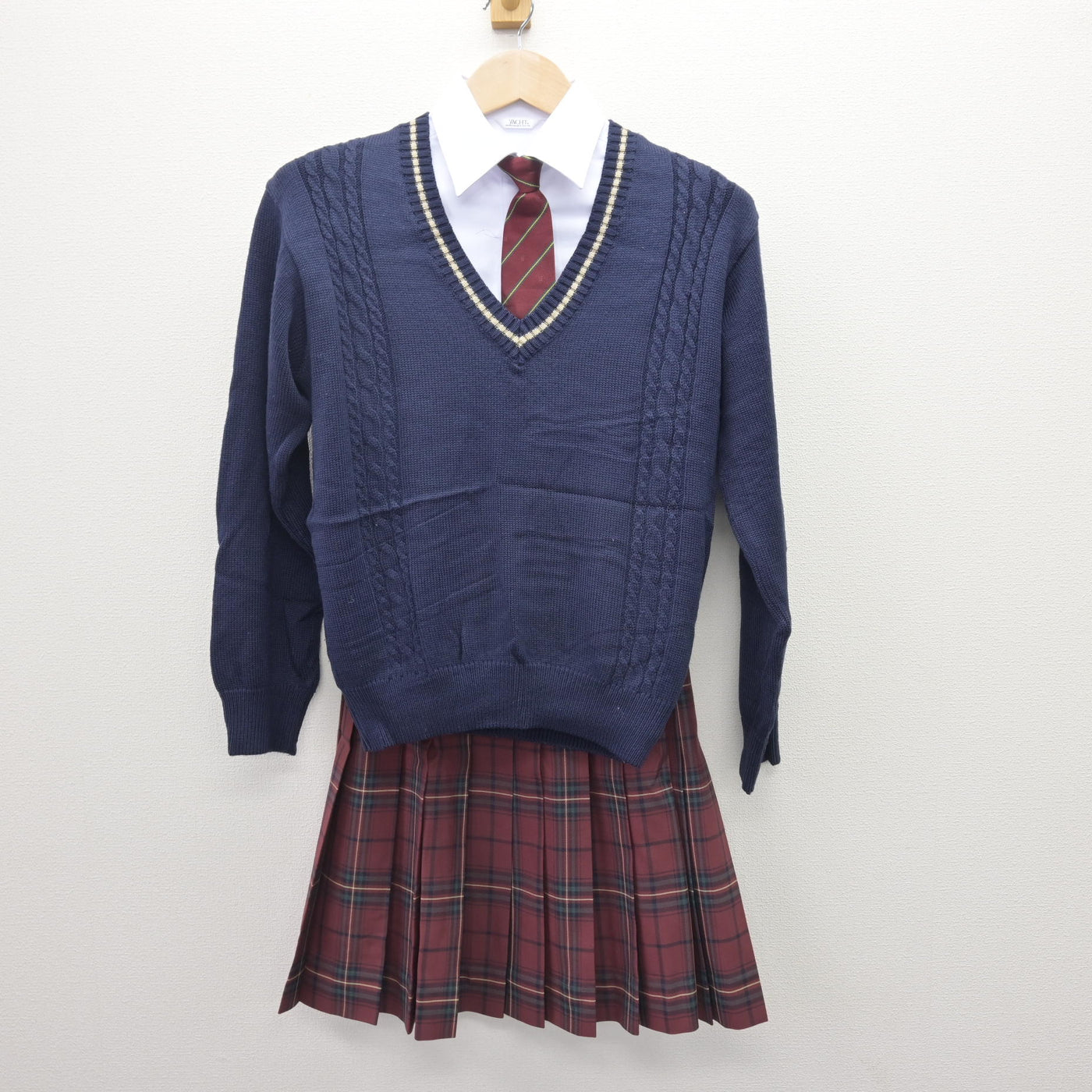 【中古】山口県 中村女子高等学校 女子制服 4点 (ニット・シャツ・スカート) sf110032