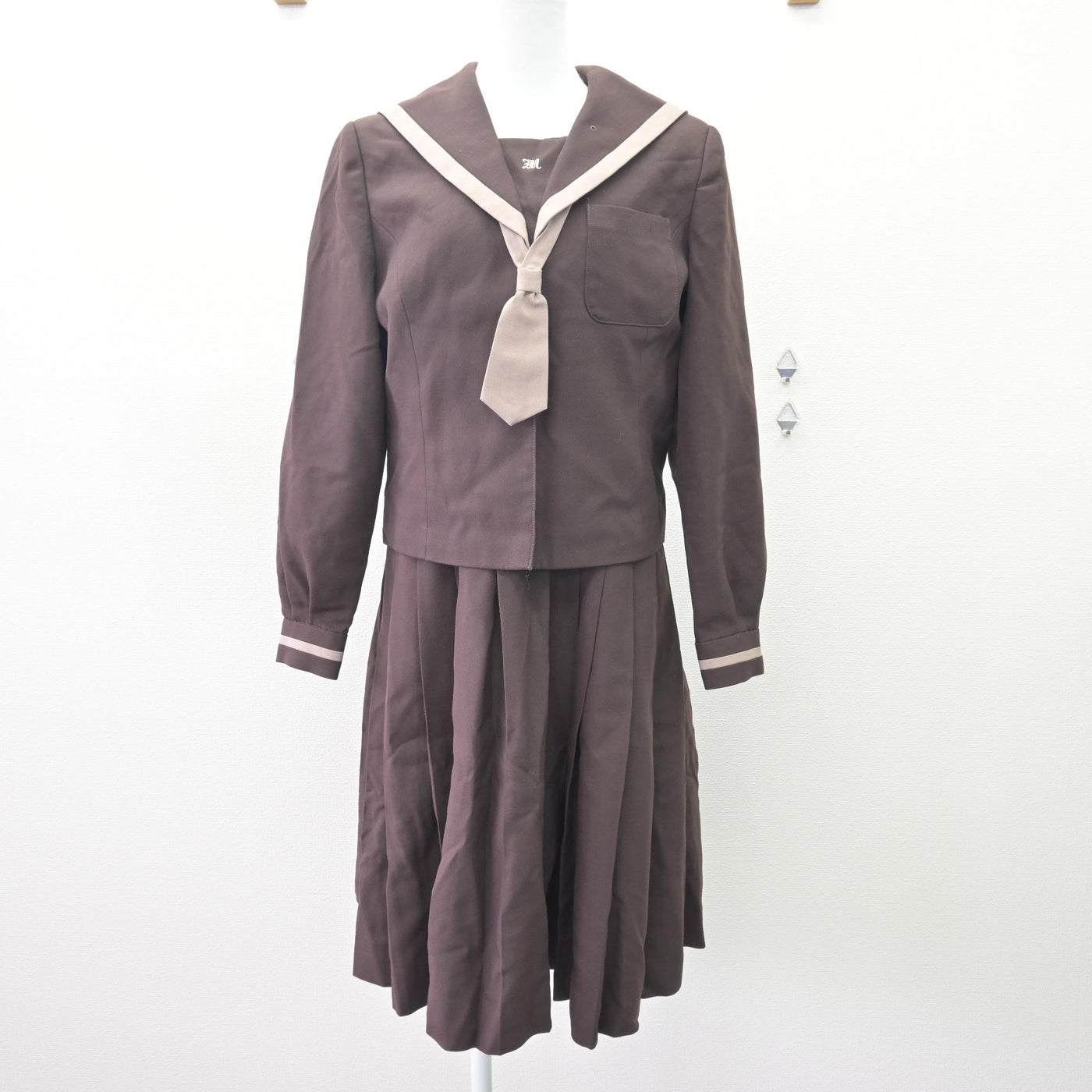 【中古】鹿児島県 紫原中学校 女子制服 3点 (セーラー服・ジャンパースカート) sf110053