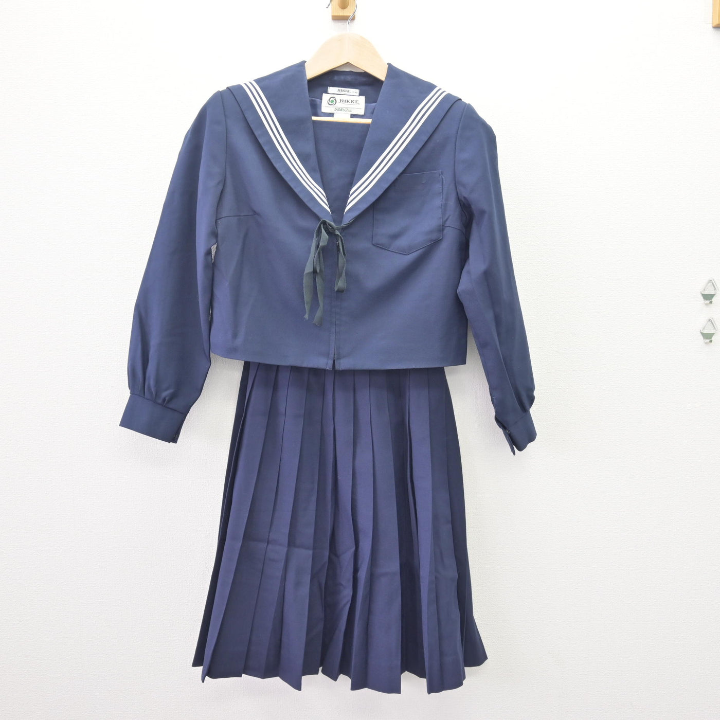 【中古】愛知県 丹陽中学校 女子制服 3点 (セーラー服・スカート) sf110054