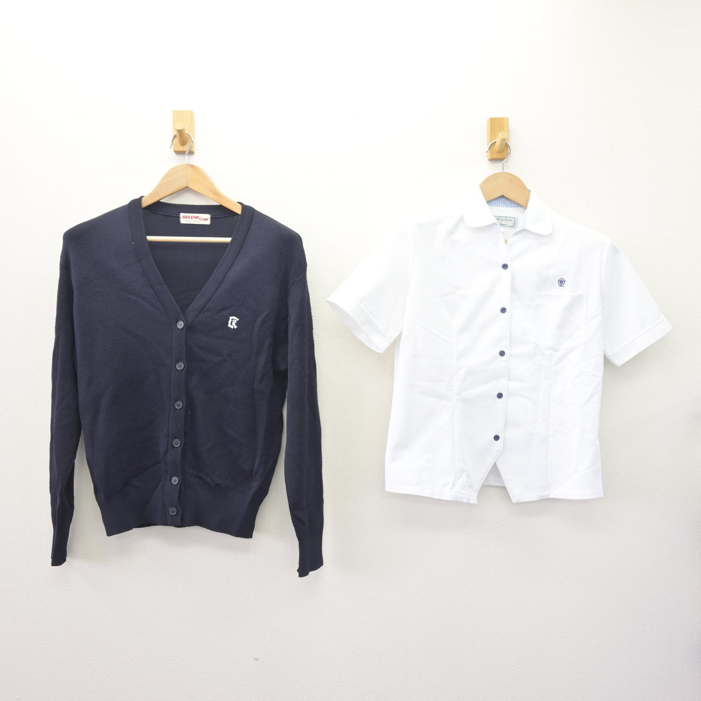 【中古】福岡県 小倉高等学校 女子制服 2点 (ニット・シャツ) sf110063