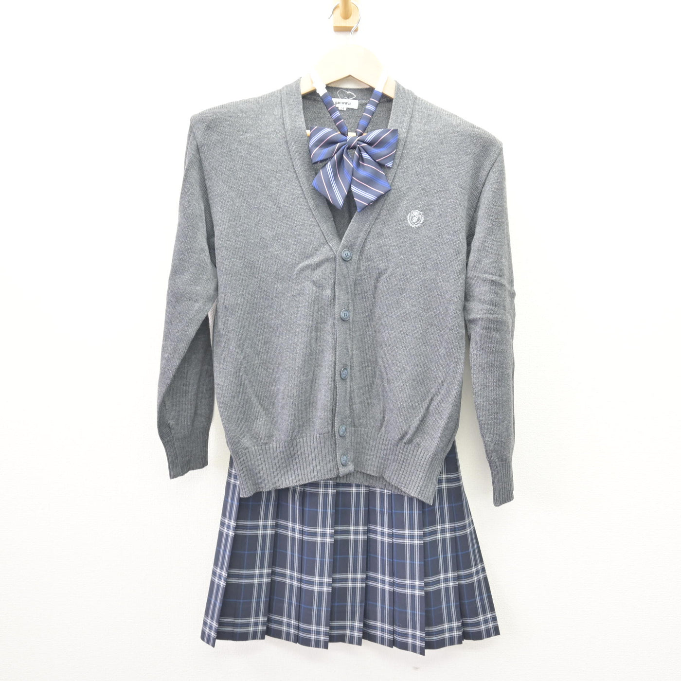 【中古】東京都 日出高等学校 女子制服 3点 (ニット・スカート) sf110068