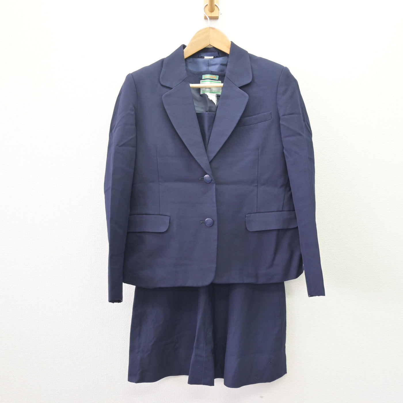 【中古】埼玉県 熊谷女子高等学校 女子制服 2点 (ブレザー・ジャンパースカート) sf110118