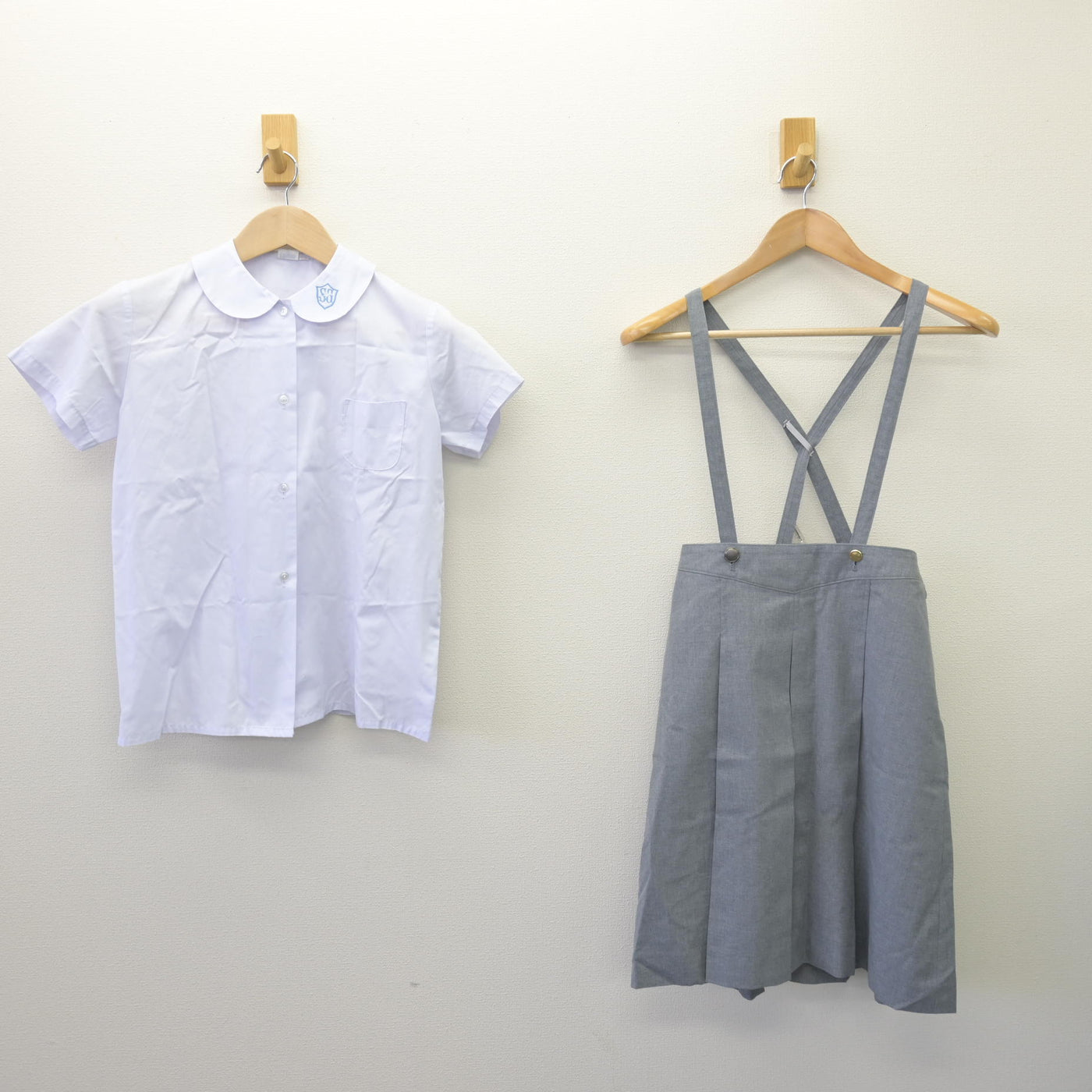 【中古】東京都 サレジアン国際学園目黒星美小学校 女子制服 3点 (シャツ・スカート) sf110124