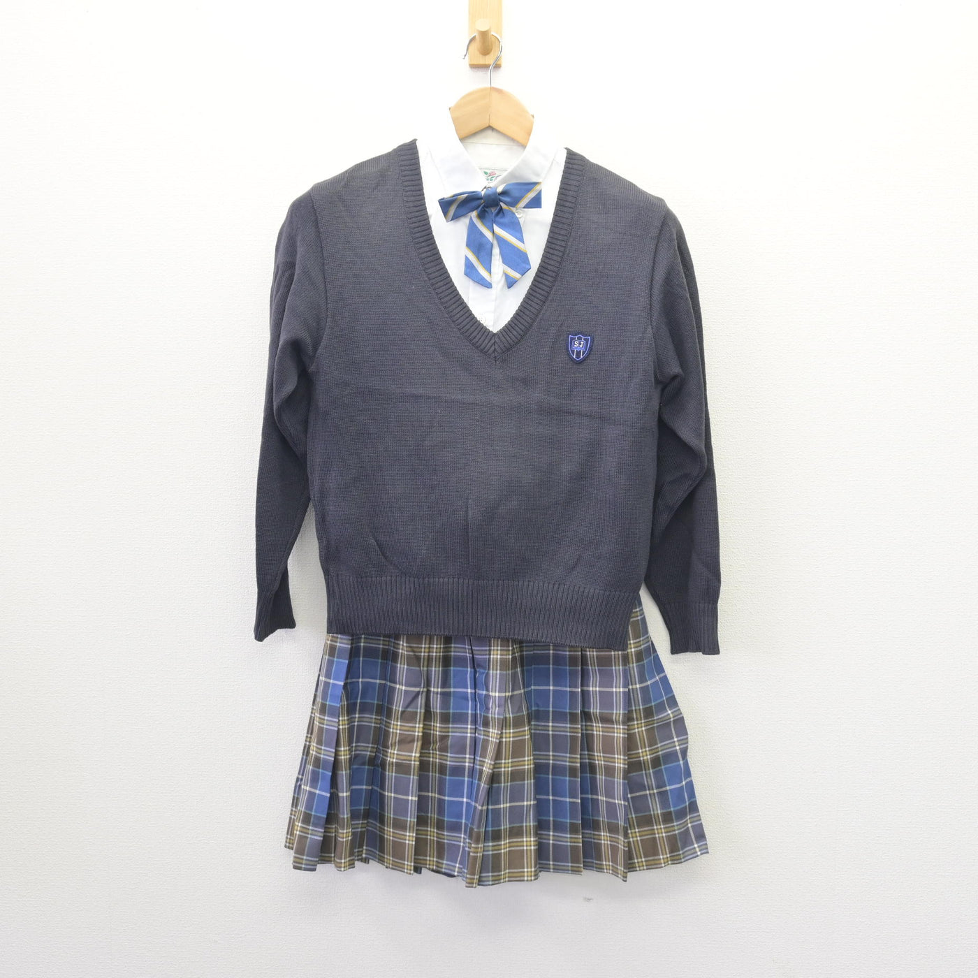【中古】東京都 品川女子学院中等部・高等部 女子制服 5点 (ニット・シャツ・スカート) sf110135
