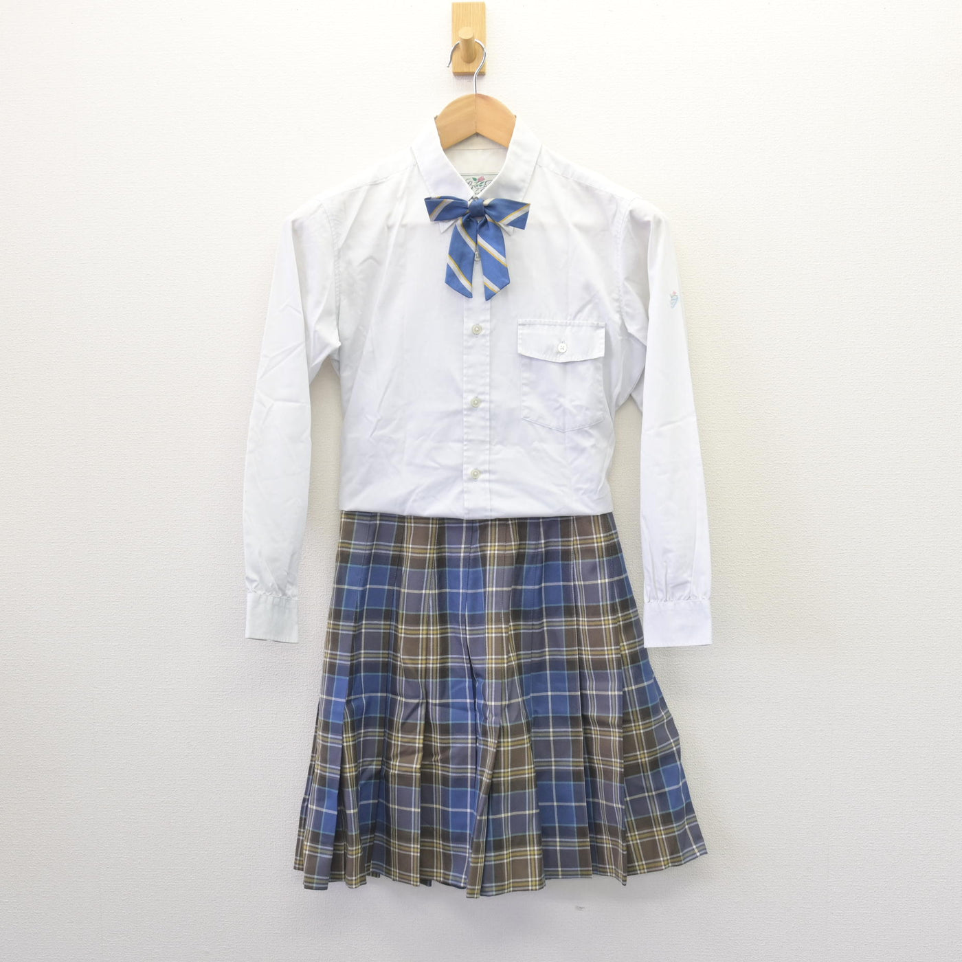 【中古】東京都 品川女子学院中等部・高等部 女子制服 5点 (ニット・シャツ・スカート) sf110135