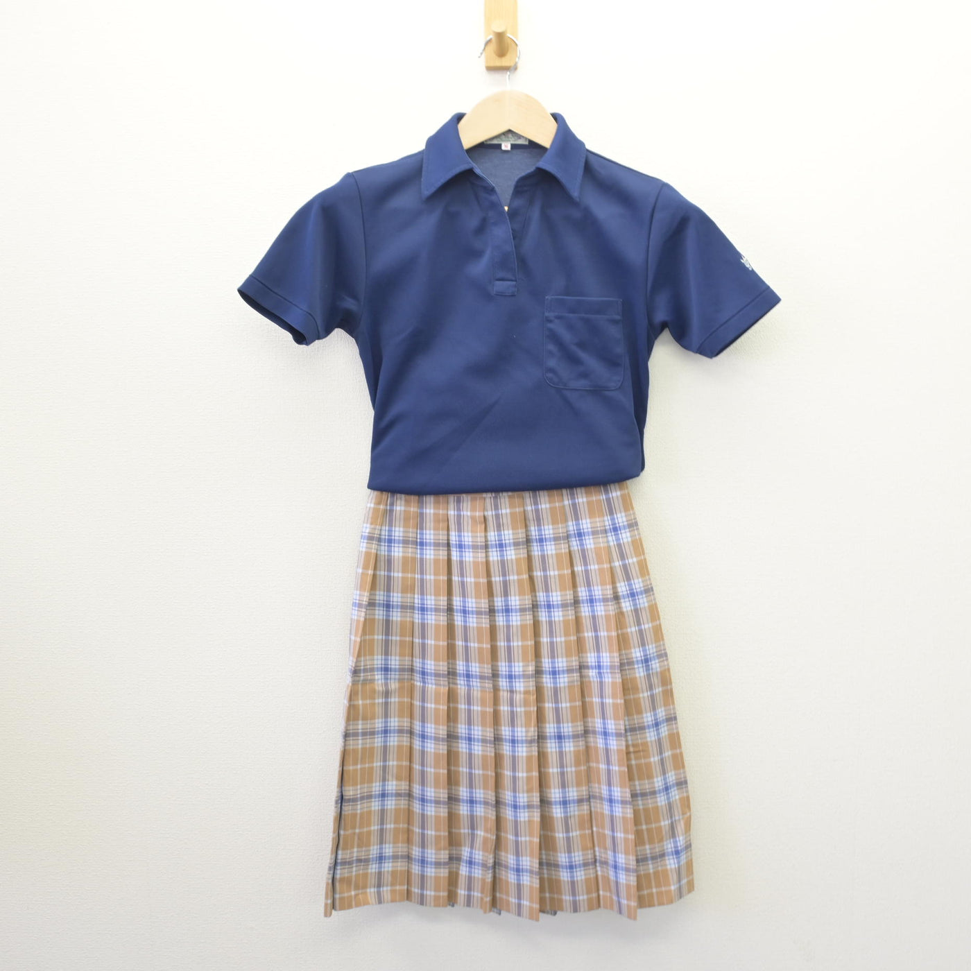 【中古】東京都 品川女子学院中等部・高等部 女子制服 3点 (シャツ・スカート) sf110137