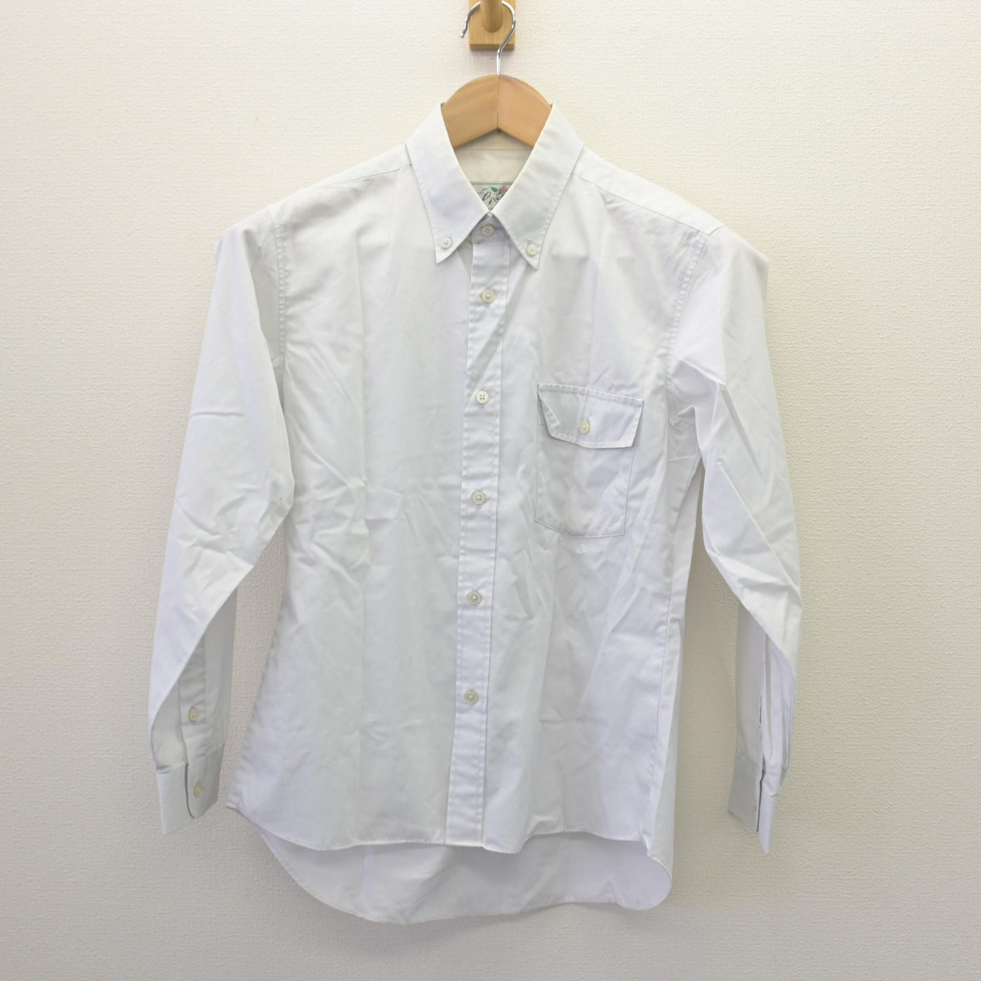 【中古】東京都 品川女子学院中等部・高等部 女子制服 3点 (ニット・シャツ) sf110140
