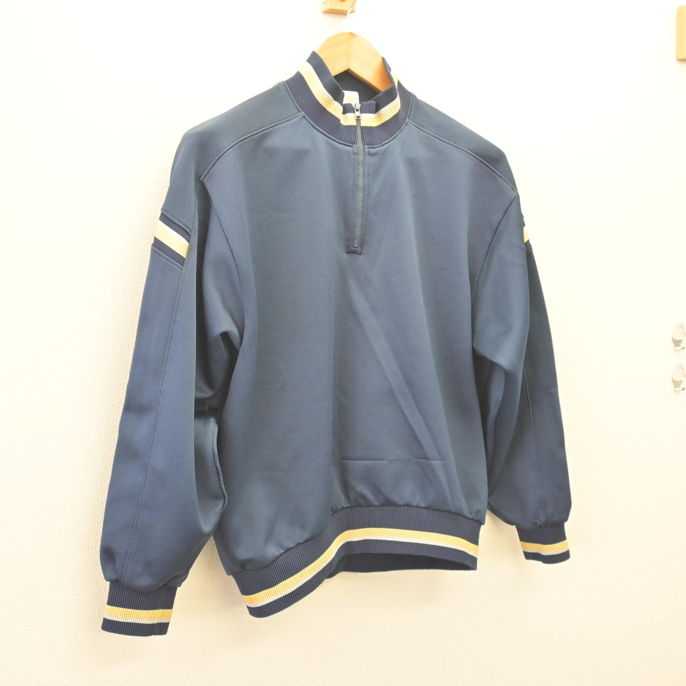 【中古】大阪府 英田中学校 女子制服 1点 (ジャージ 上) sf110150