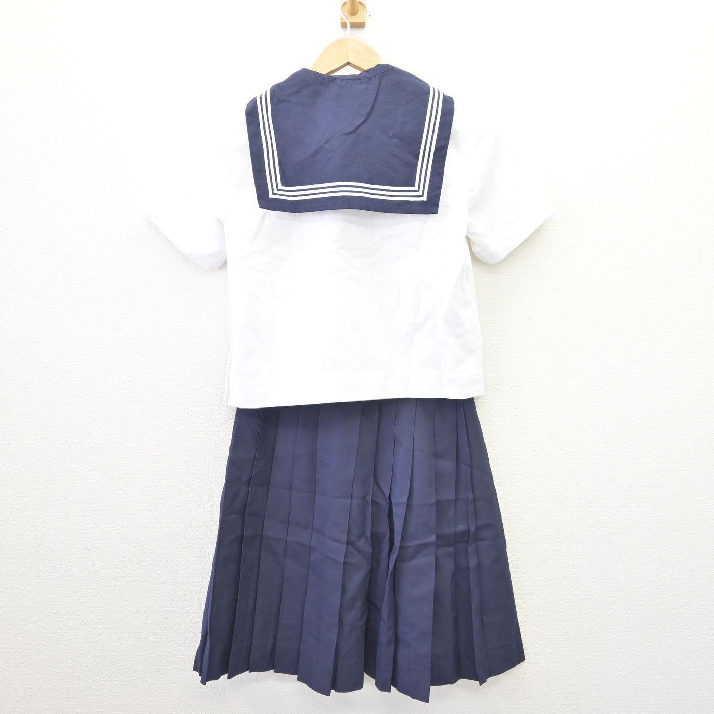 【中古】東京都 実践女子学園高等学校 女子制服 3点 (セーラー服・スカート) sf110161