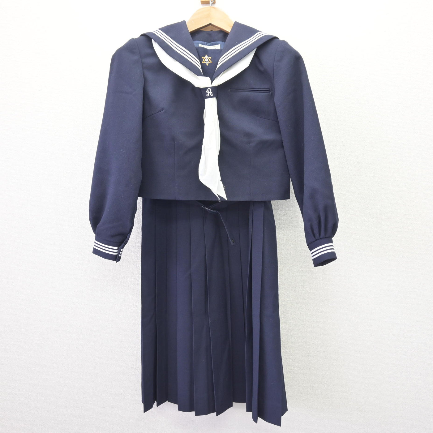 【中古】千葉県 千種中学校 女子制服 4点 (セーラー服・ジャンパースカート) sf110177
