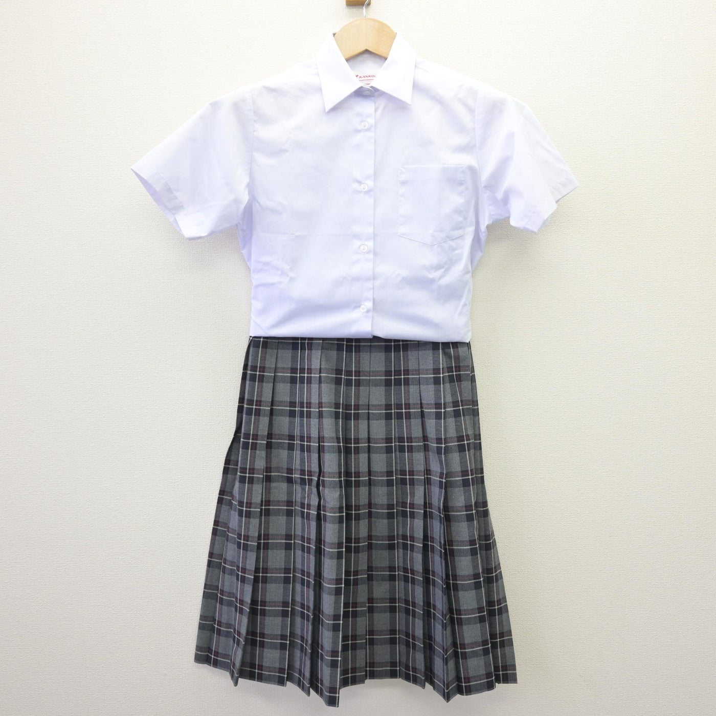 【中古】京都府 凌風学園中学校 女子制服 2点 (シャツ・スカート) sf110184