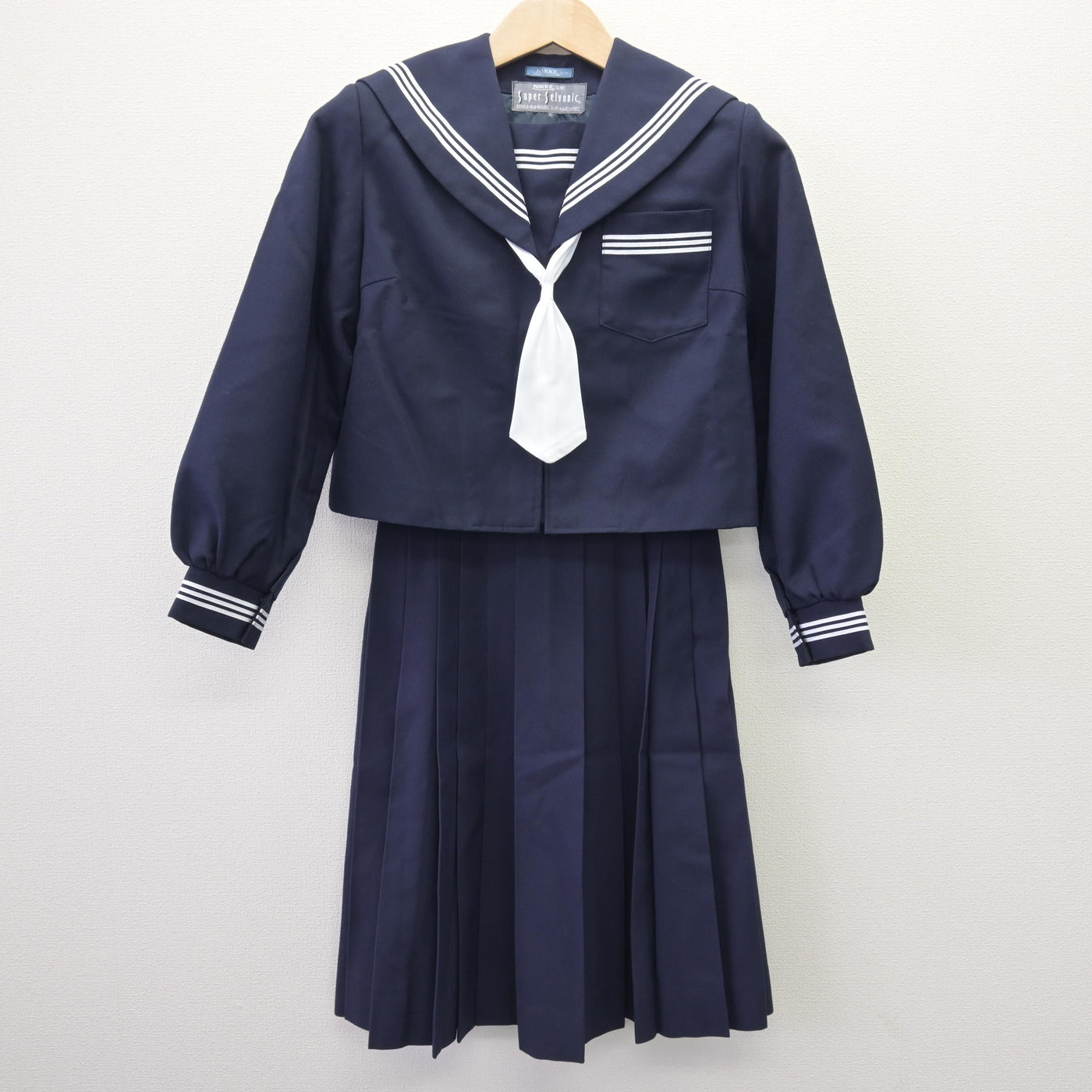 【中古】静岡県 北浜中学校 女子制服 3点 (セーラー服・スカート) sf110188