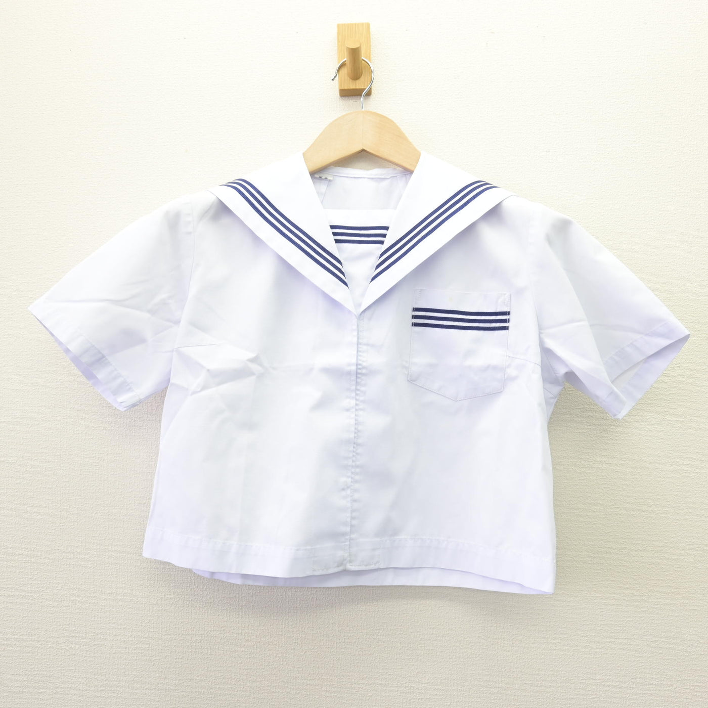 【中古】静岡県 北浜中学校 女子制服 2点 (セーラー服・スカート) sf110189