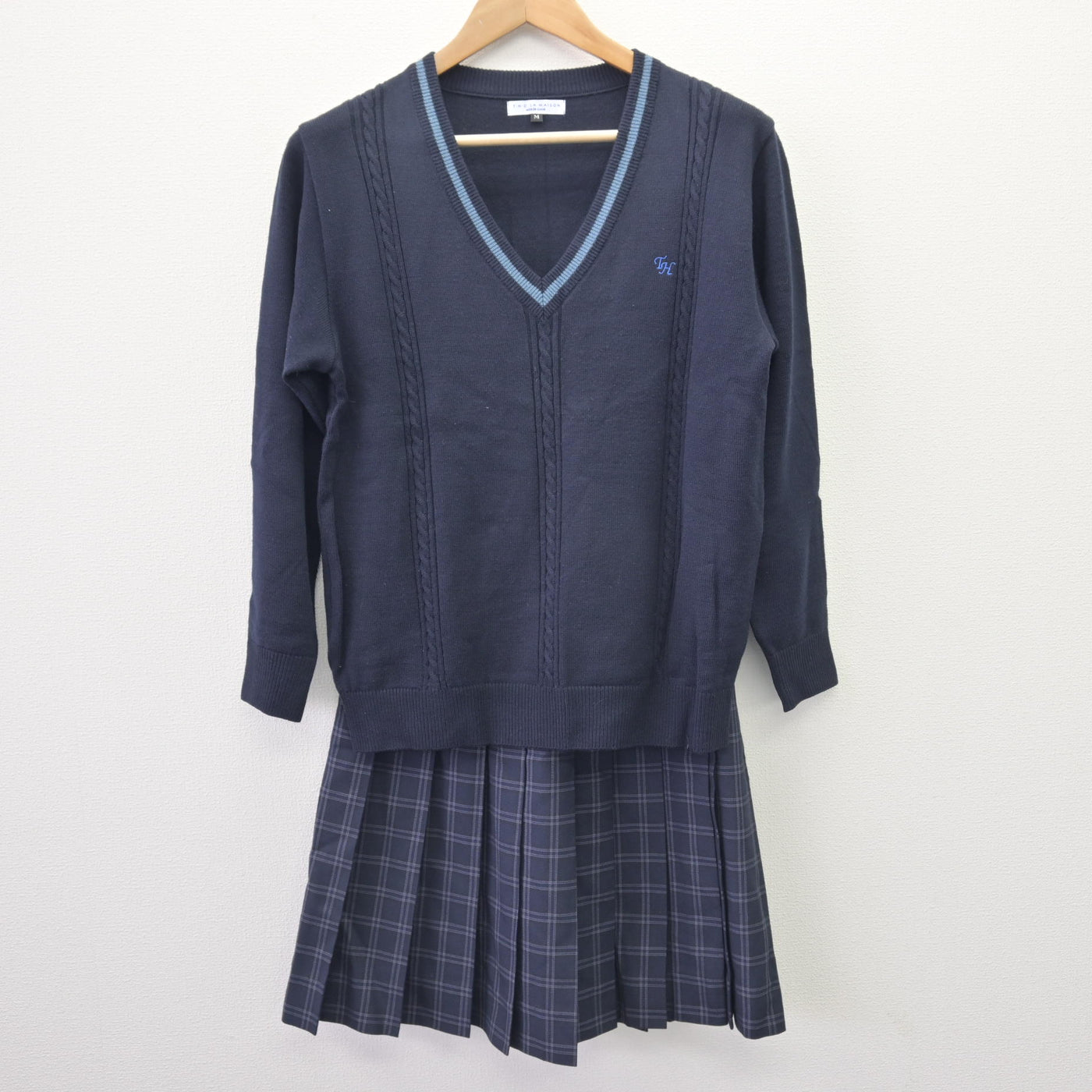 【中古】北海道 札幌手稲高等学校 女子制服 4点 (ブレザー・ニット・スカート) sf110190