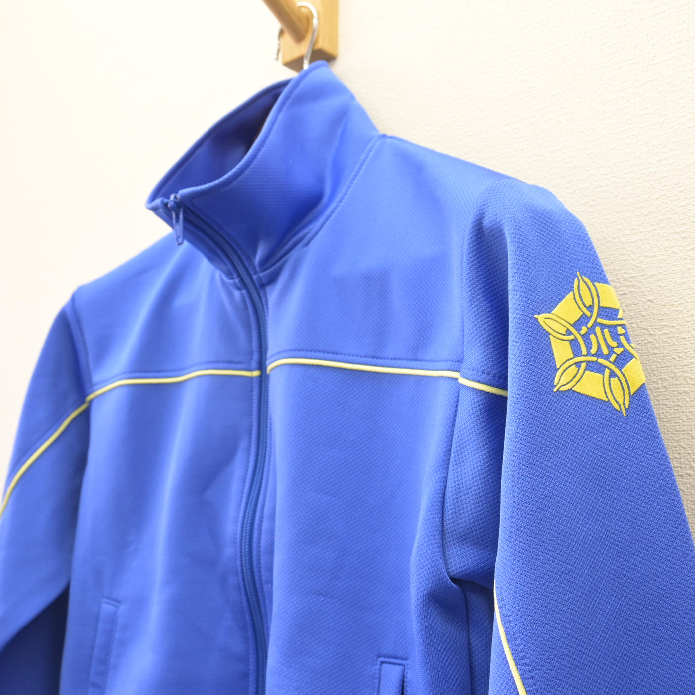 【中古】青森県 白銀南小学校 女子制服 2点 (ジャージ 上・ジャージ 下) sf110241