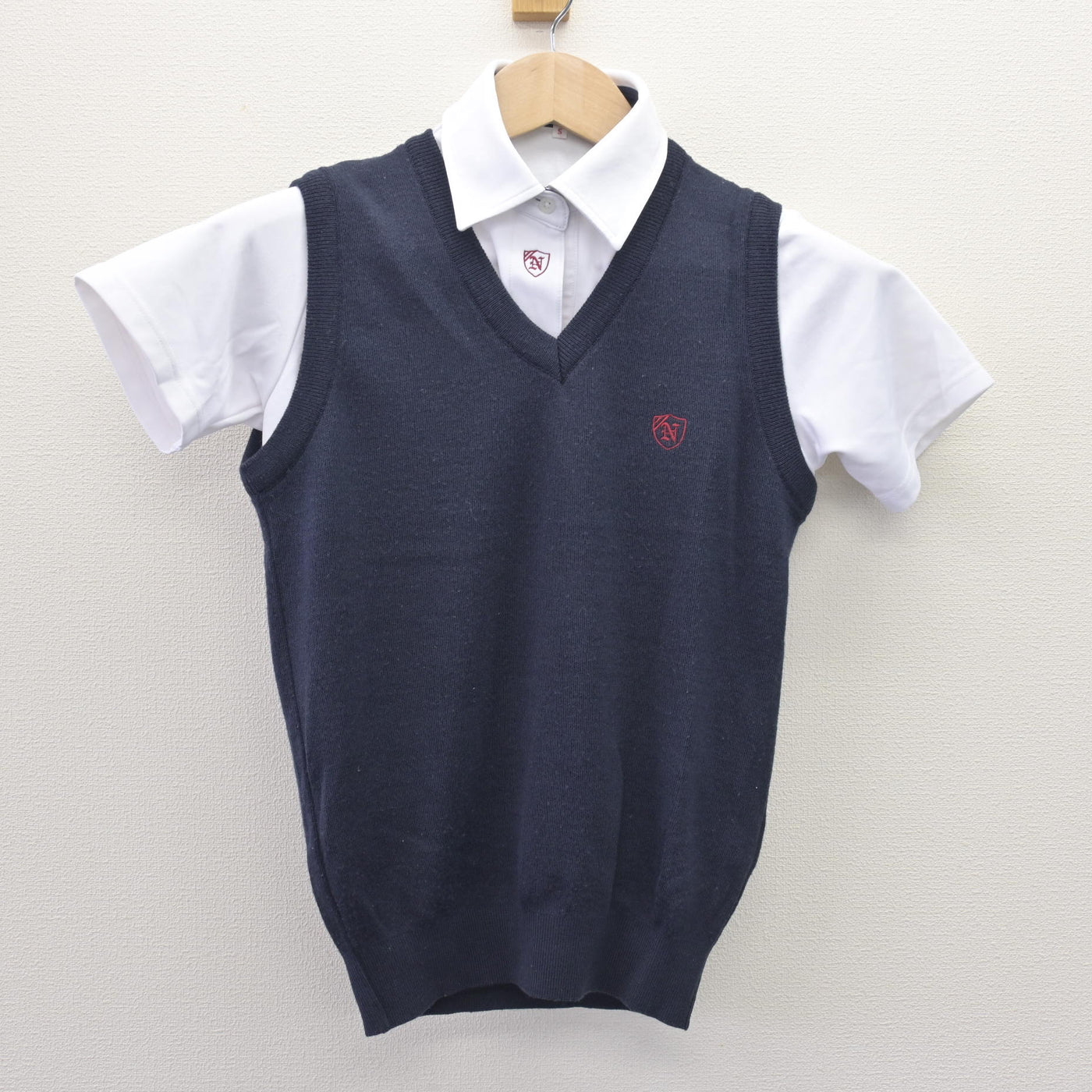 【中古】大阪府 南郷中学校 女子制服 2点 (ニットベスト・シャツ) sf110248