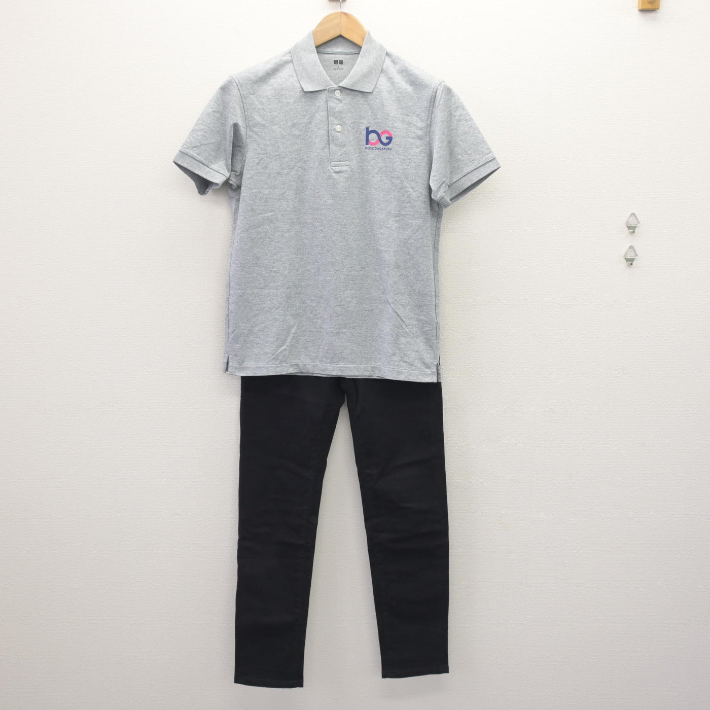 【中古】埼玉県 細田学園高等学校 女子制服 2点 (シャツ・ズボン) sf110254