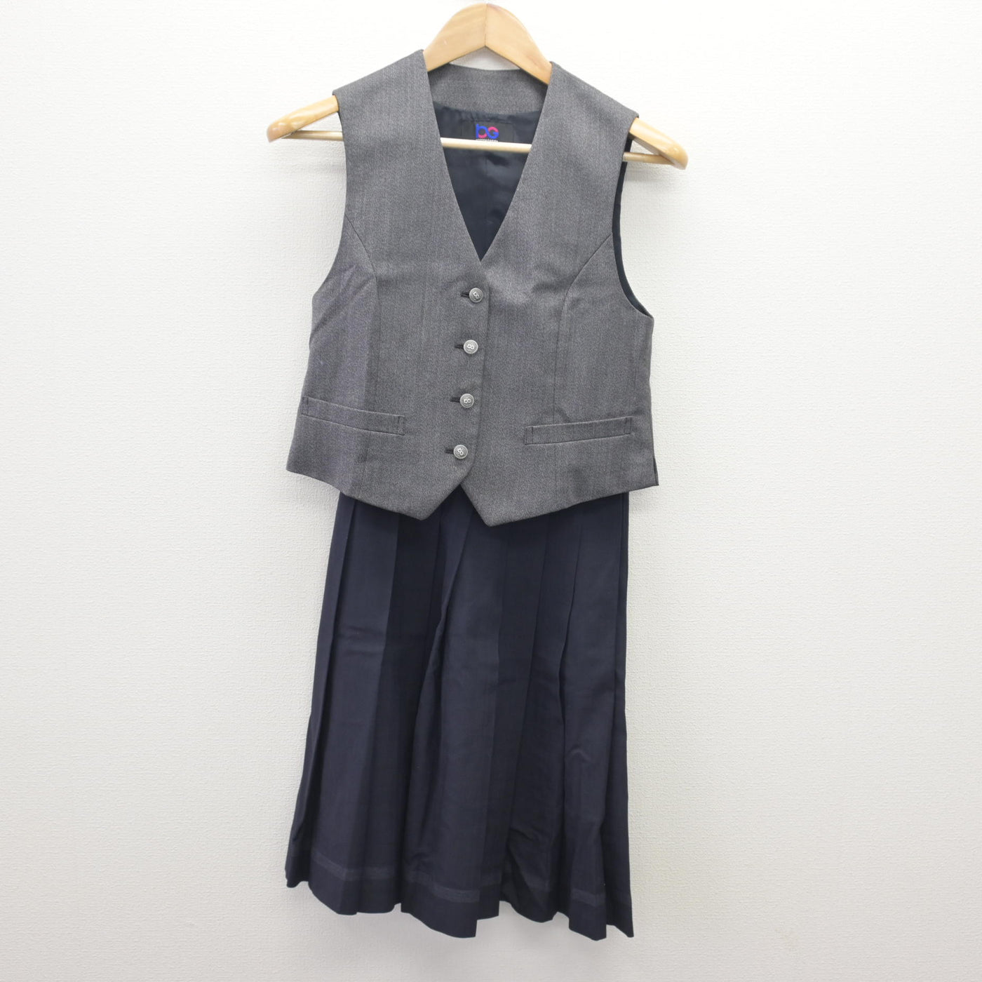 【中古】埼玉県 細田学園高等学校 女子制服 6点 (ブレザー・ベスト・スカート) sf110256