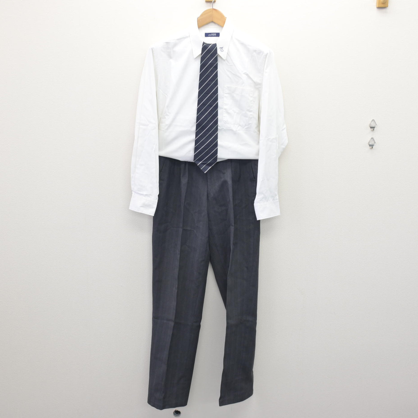 【中古】宮城県 富谷高等学校 男子制服 5点 (ブレザー・シャツ・ズボン) sf110258