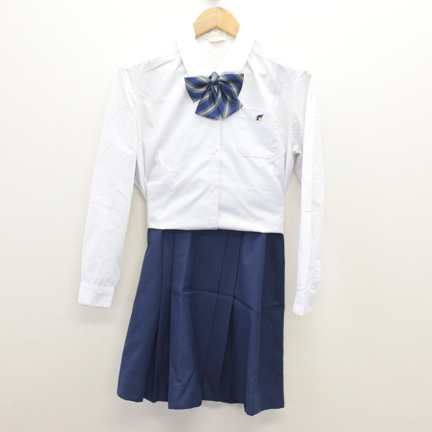 【中古】宮城県 泉高等学校 女子制服 5点 (ブレザー・シャツ・スカート) sf110260
