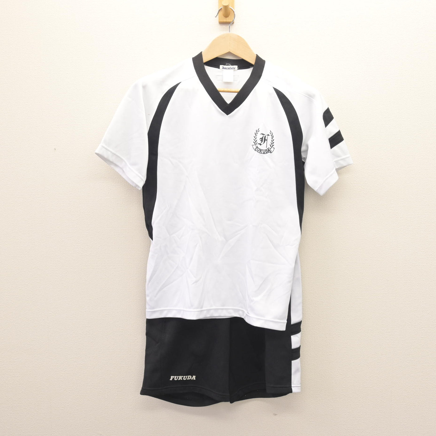 【中古】岡山県 福田中学校 女子制服 2点 (体操服 上・体操服 下) sf110294