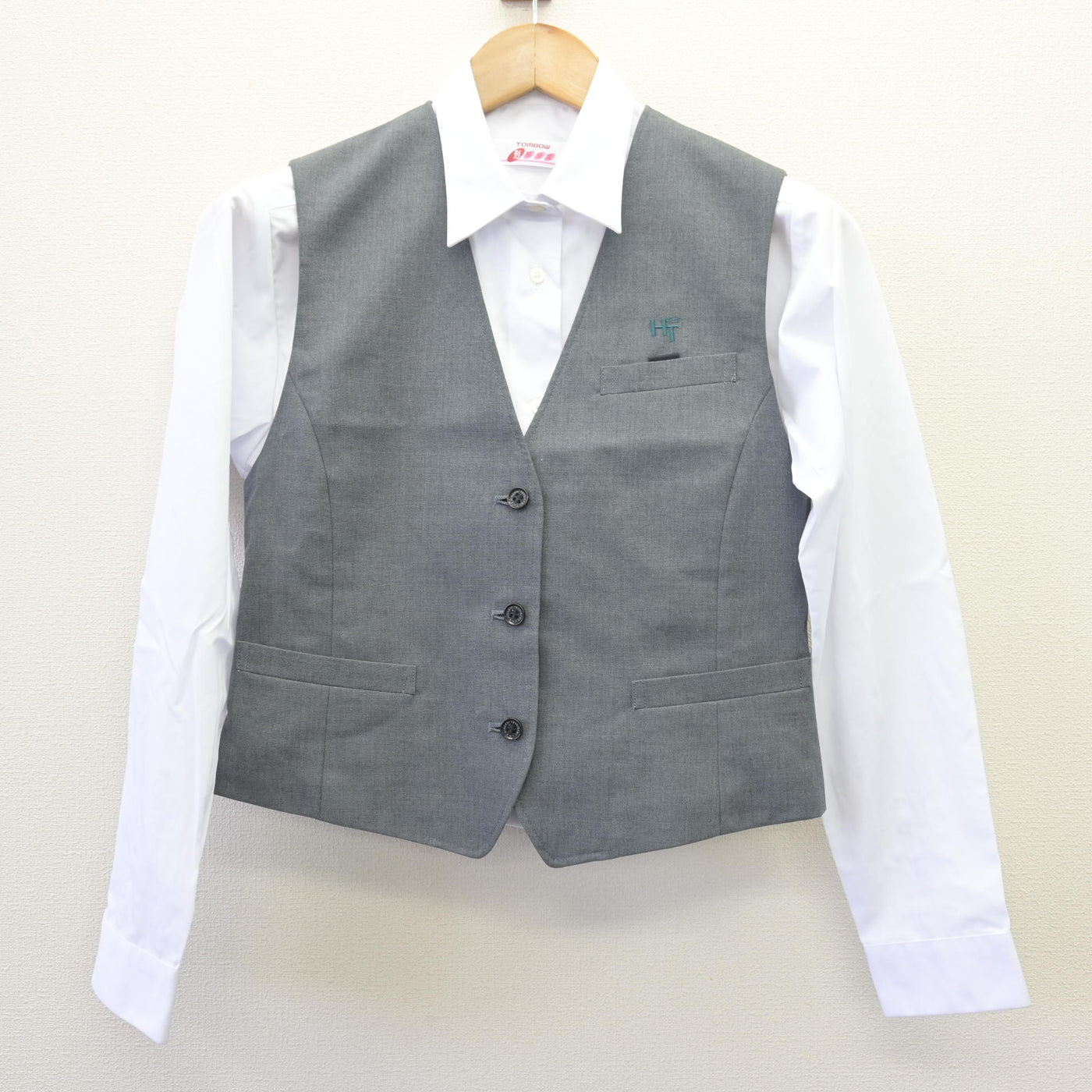 【中古】北海道 東月寒中学校 女子制服 2点 (ベスト・シャツ) sf110316