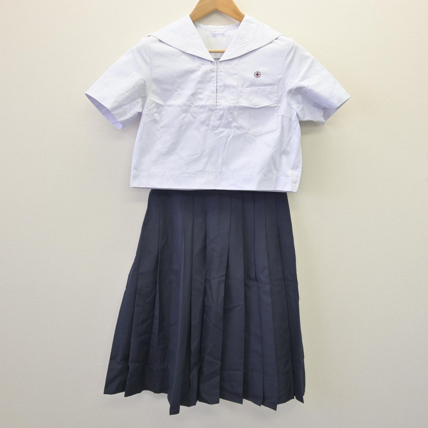 【中古】福岡県 筑紫女学園高等学校 女子制服 3点 (セーラー服・スカート) sf110333