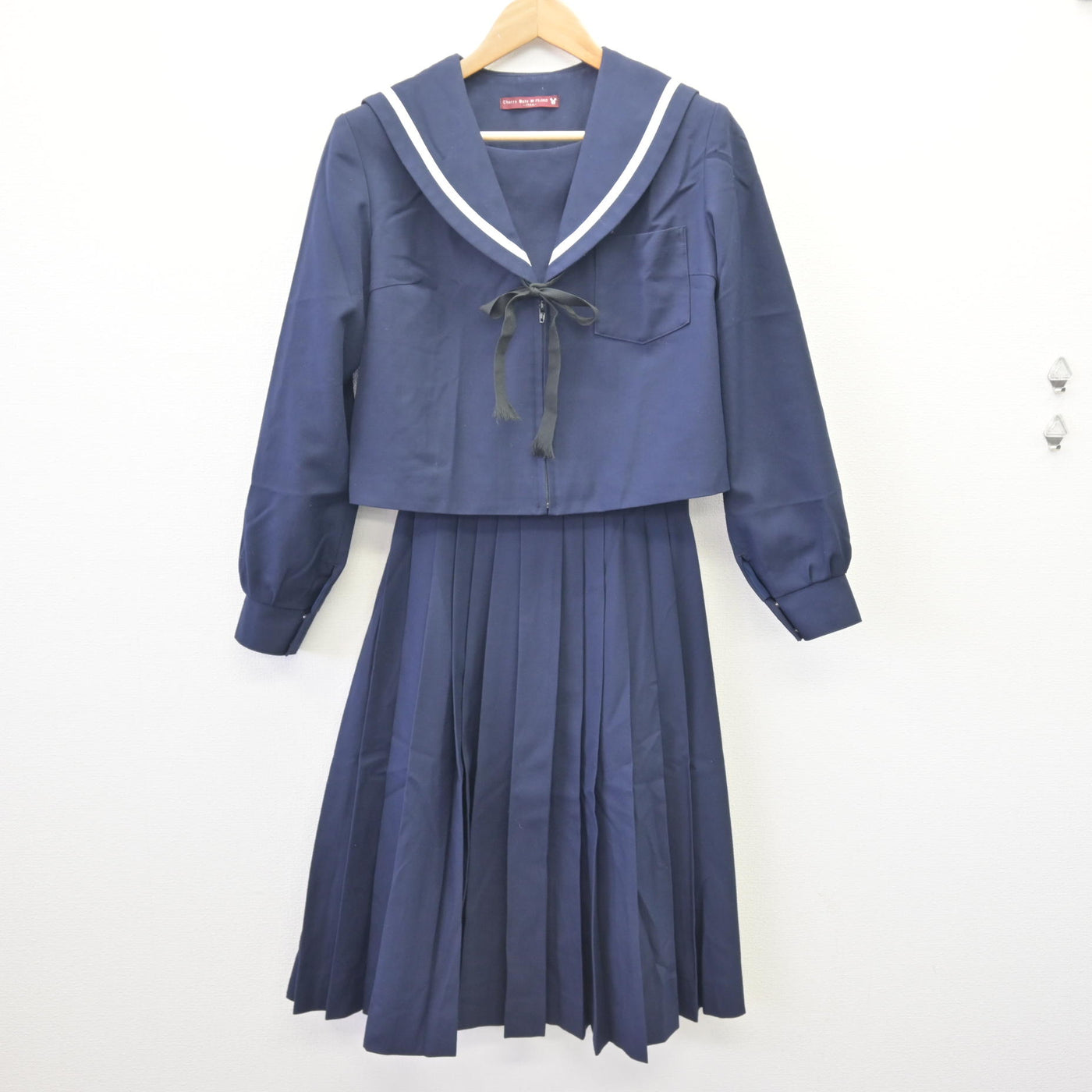 【中古】愛知県 楠中学校 女子制服 3点 (セーラー服・スカート) sf110337