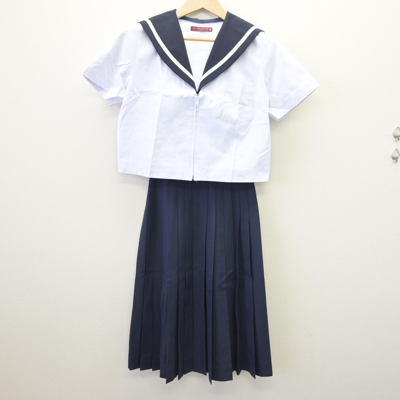 【中古】愛知県 楠中学校 女子制服 3点 (セーラー服・スカート) sf110338