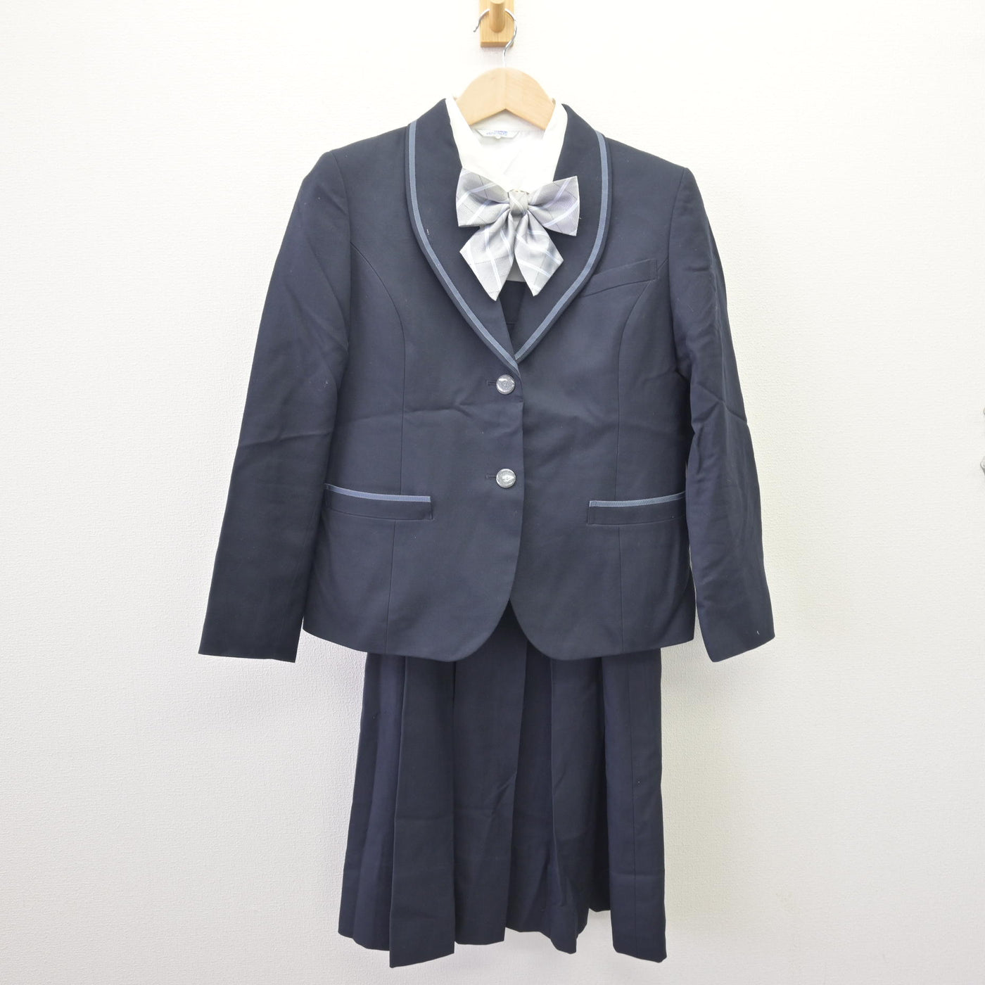 【中古】京都府 京都聖母学院中学校・高等学校 女子制服 4点 (ブレザー・シャツ・ジャンパースカート) sf110348