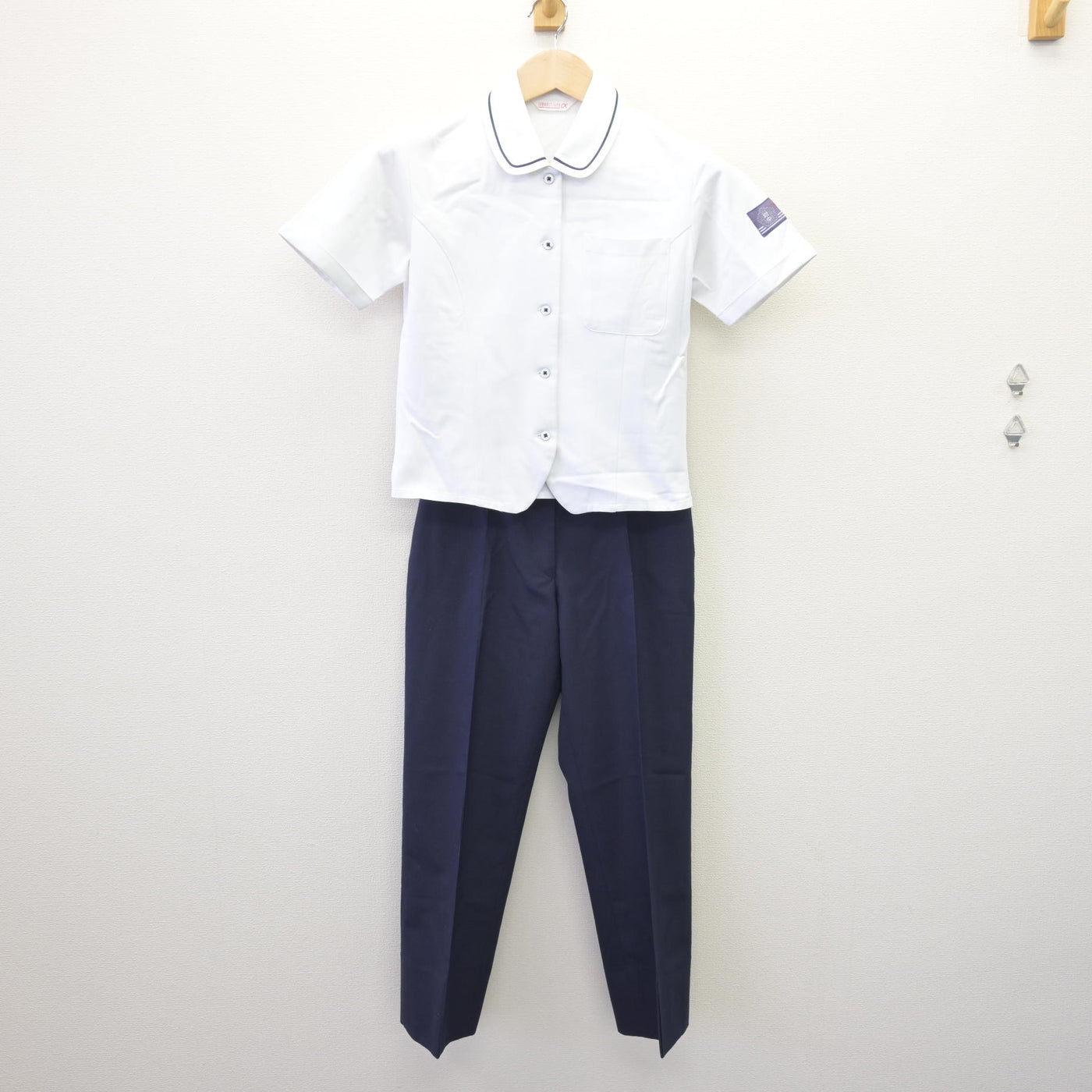 【中古】福岡県 嘉穂高等学校附属中学校 女子制服 2点 (ブラウス・ズボン) sf110374