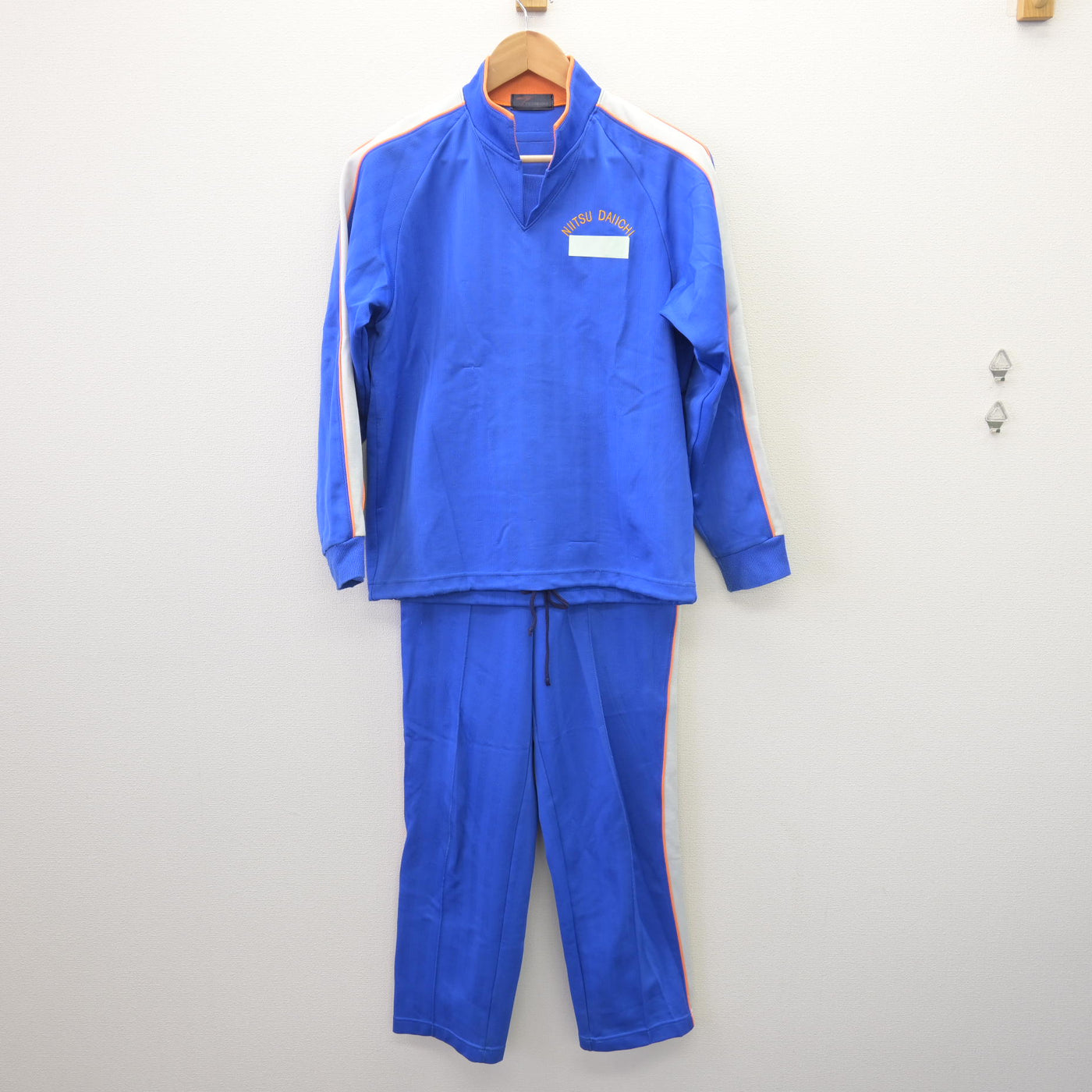 【中古】新潟県 新津第一中学校 女子制服 2点 (ジャージ 上・ジャージ 下) sf110398