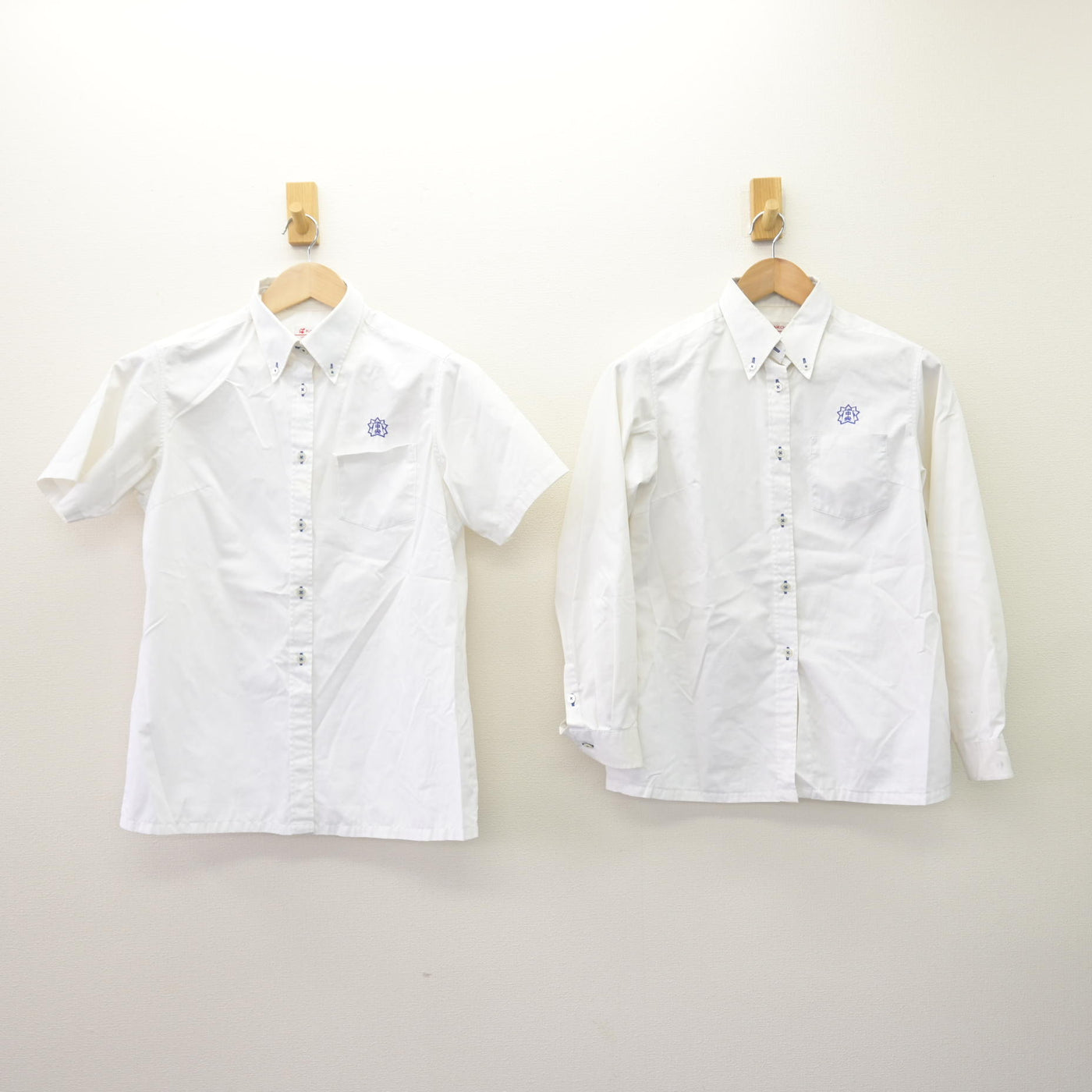 【中古】広島県 呉中央中学校 女子制服 2点 (シャツ・シャツ) sf110431